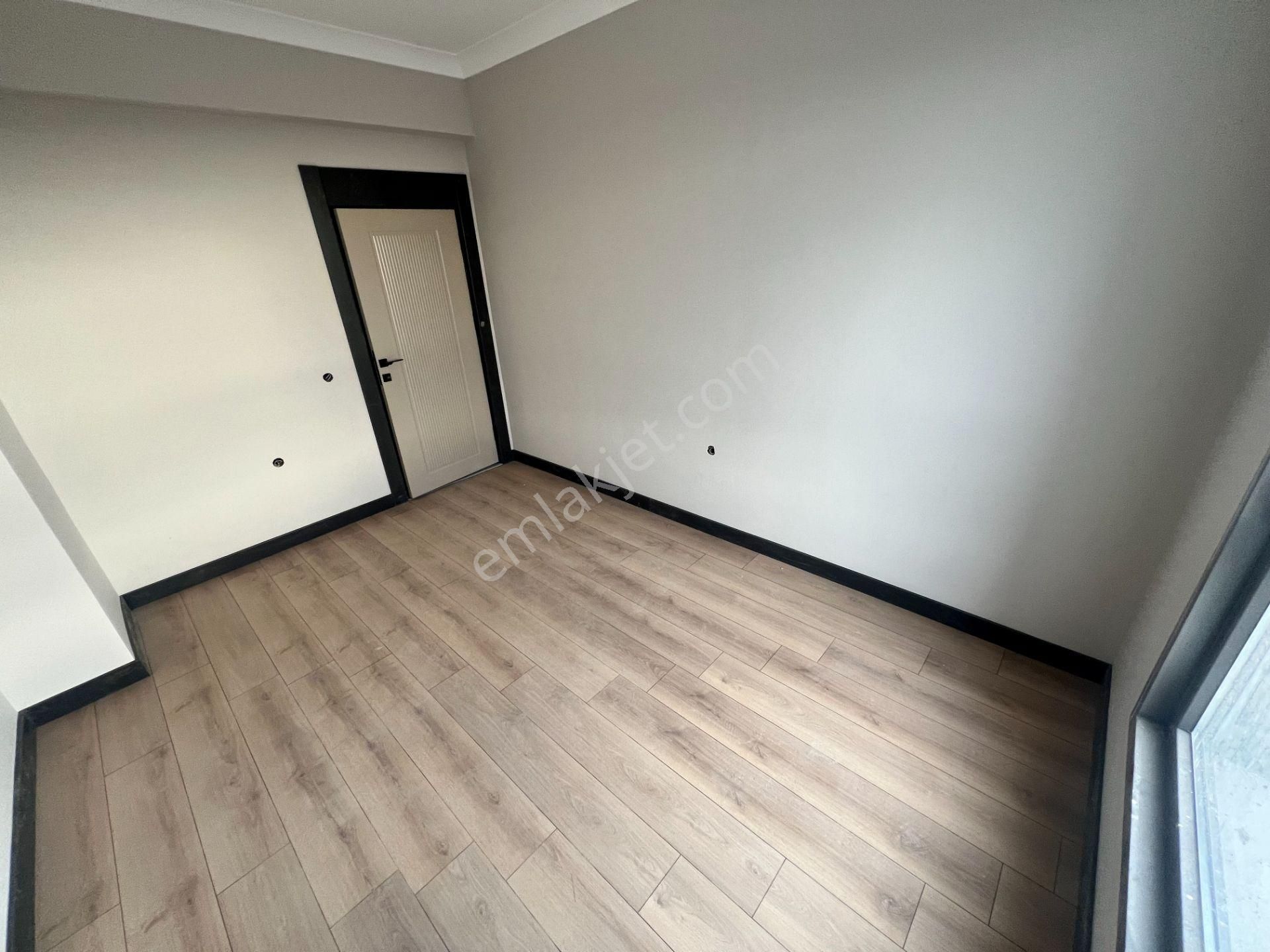 Cihandan Ovacık'ta Bulvar Yakını Sıfır 4+1 Daire - Görsel 23