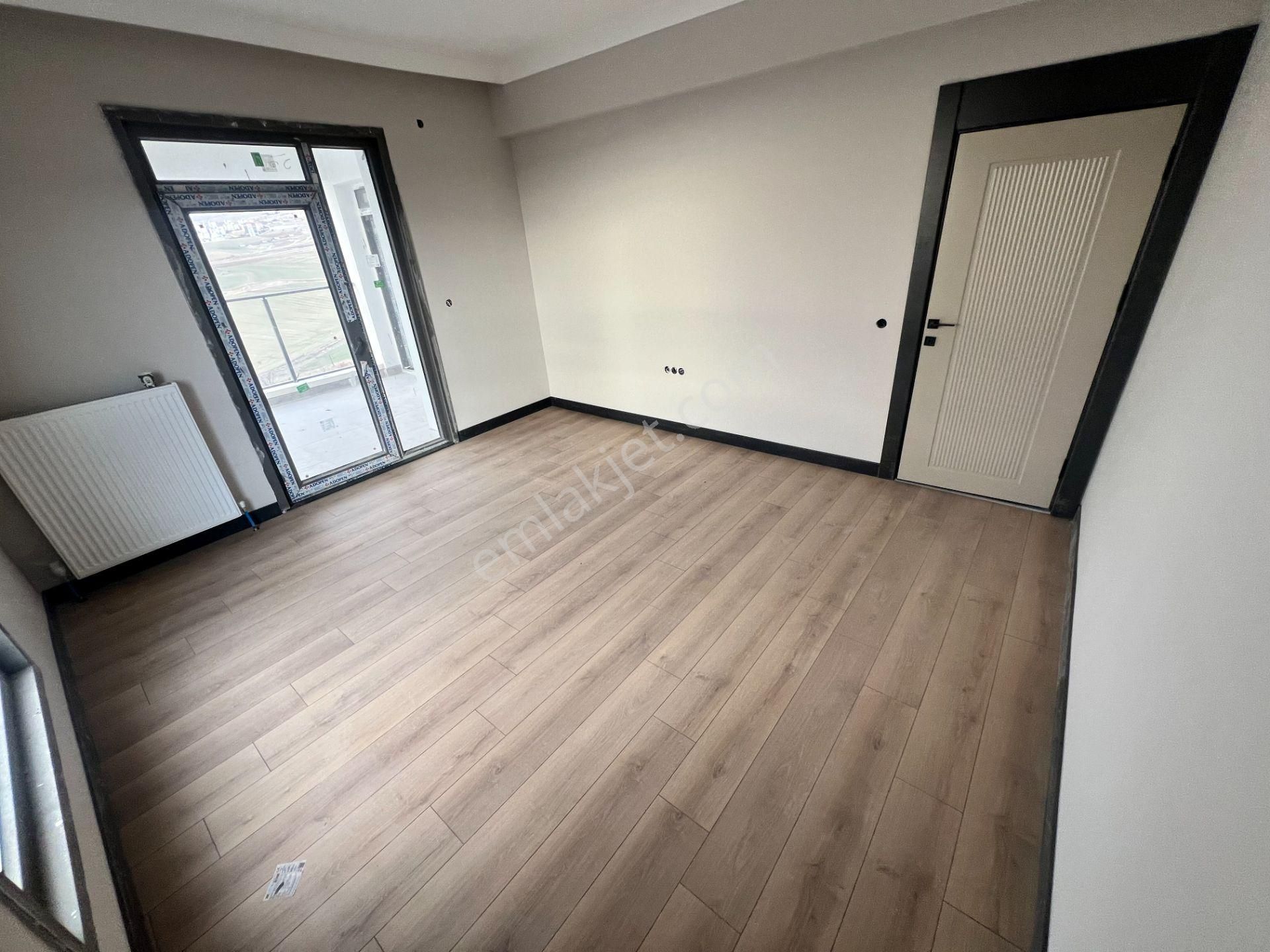 Cihandan Ovacık'ta Bulvar Yakını Sıfır 4+1 Daire - Görsel 18