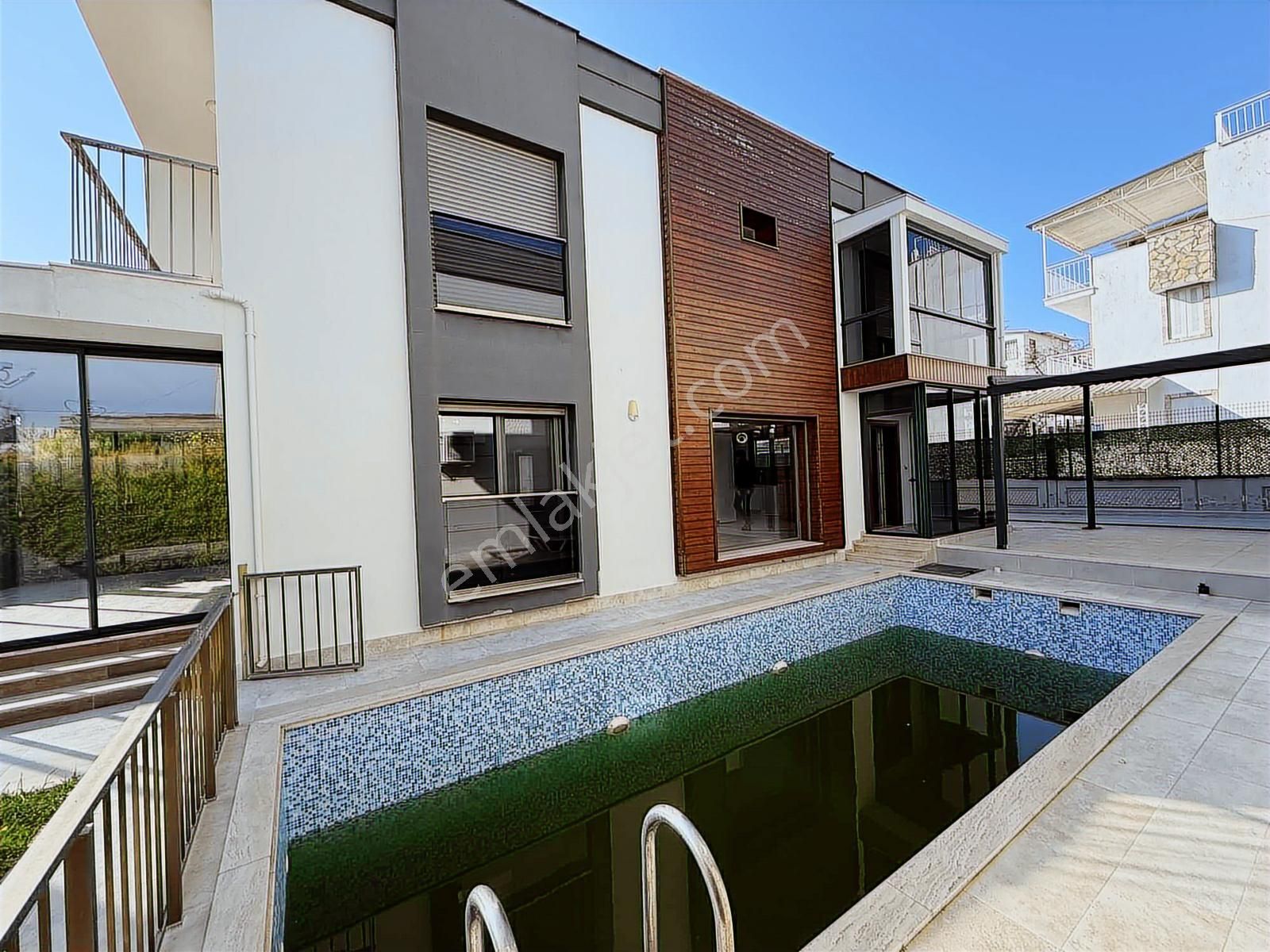 Kuşadası Karaova Avm Yakını Satılık 75 M2 Tabanlı 3+1 Villa - Görsel 4