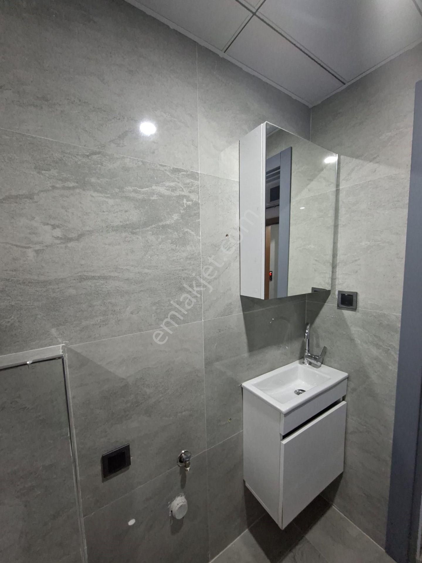 Recep Ümit'ten Şarhöyük Mahallesi Şarhöyük Sağlık Ocağının Yakınında (sıfır) Kiralık 1+1 Daire - Görsel 21