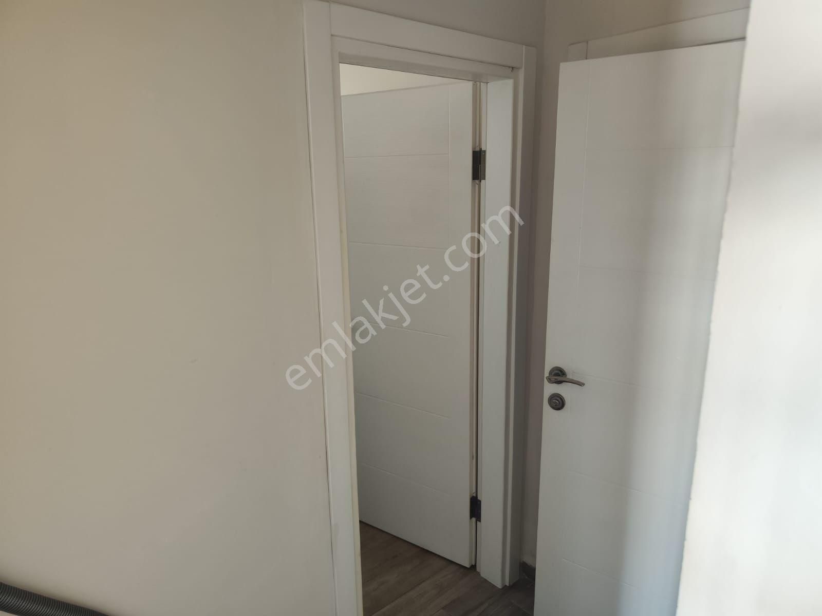 Denize 5 Dk Yürüme Mesafesinde 6 Adet 1+1 Den Oluşan Komple Bina - Görsel 8