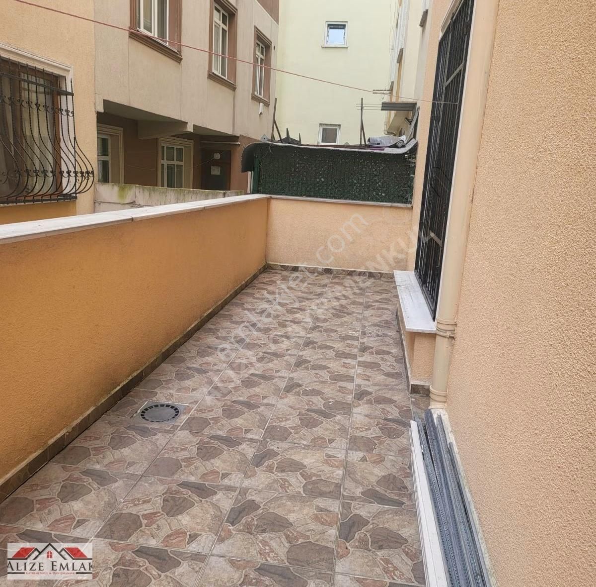 Alizeden Halkalı Kavaklı Mevkiinde Yeni Bina Baĥçekatı - Görsel 17