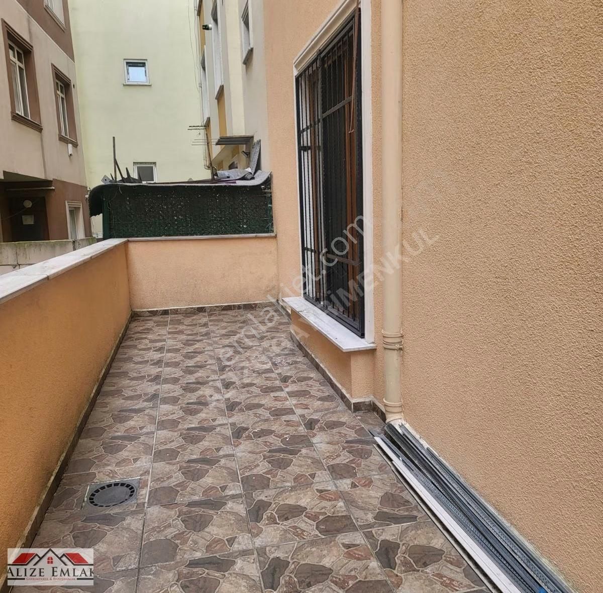 Alizeden Halkalı Kavaklı Mevkiinde Yeni Bina Baĥçekatı