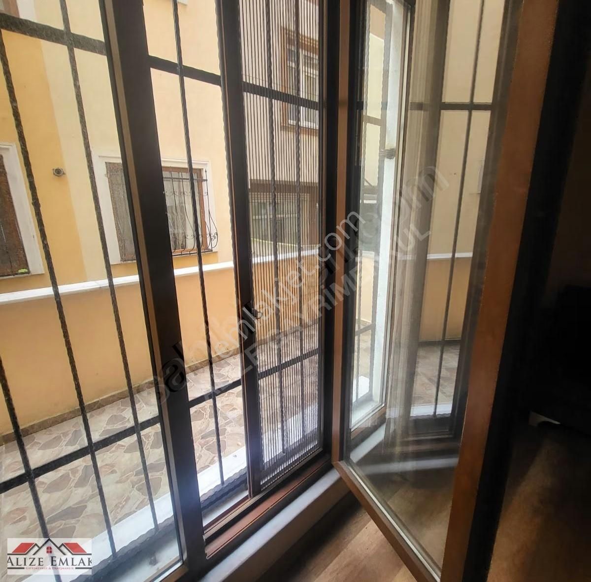 Alizeden Halkalı Kavaklı Mevkiinde Yeni Bina Baĥçekatı - Görsel 4