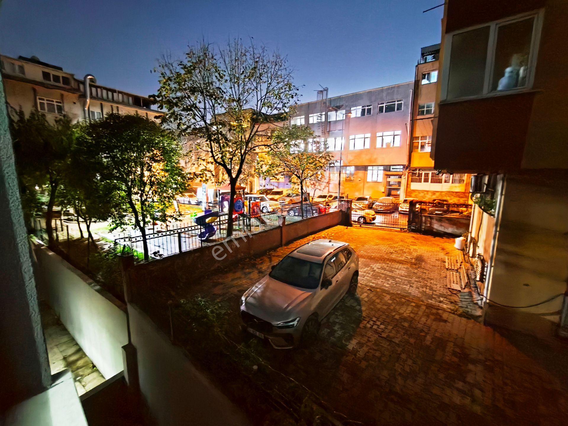 Eyüp Rami Yeni Mh. 2+1 , Sıfır, Lüks, Arakat , Asansörlü , Bereç Metroya 3-4 Dk - Görsel 17