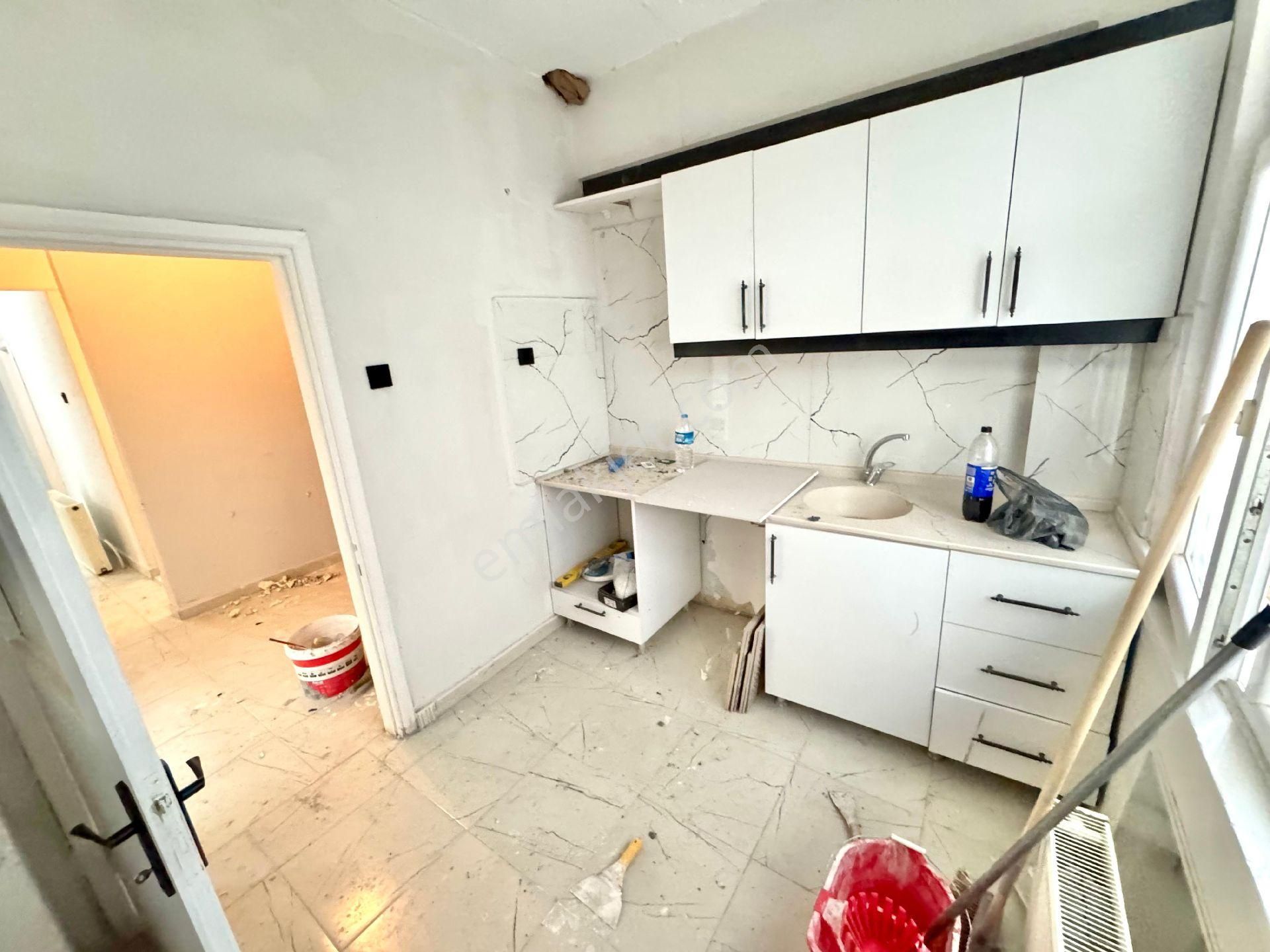 Lider Gayrimenkul'den Kadifekale Mh. 2+1 İçi Full Yapılı Fırsat Daire