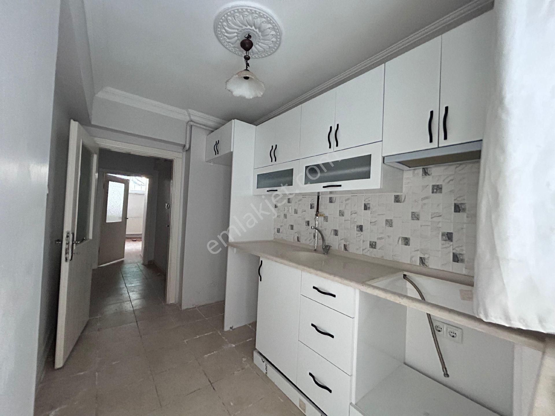 Lider Gayrimenkul'den Yenidoğan Mh. 2+1 İçi Özel Yapım 15 Yıllık Daire