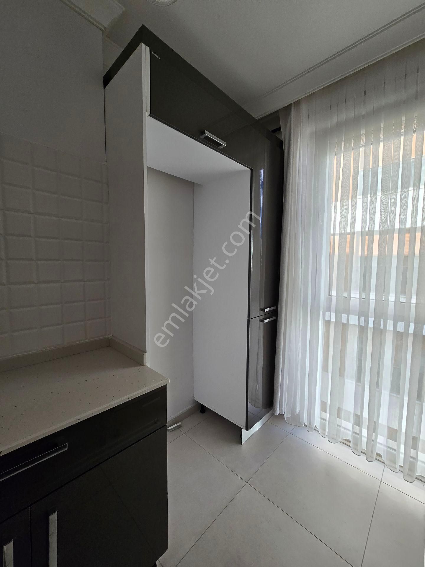 Ümraniye Merkezde Lüx Ebeveyn Banyolu 2+1 Daire Finans Merkzine 5 Dakika - Görsel 3