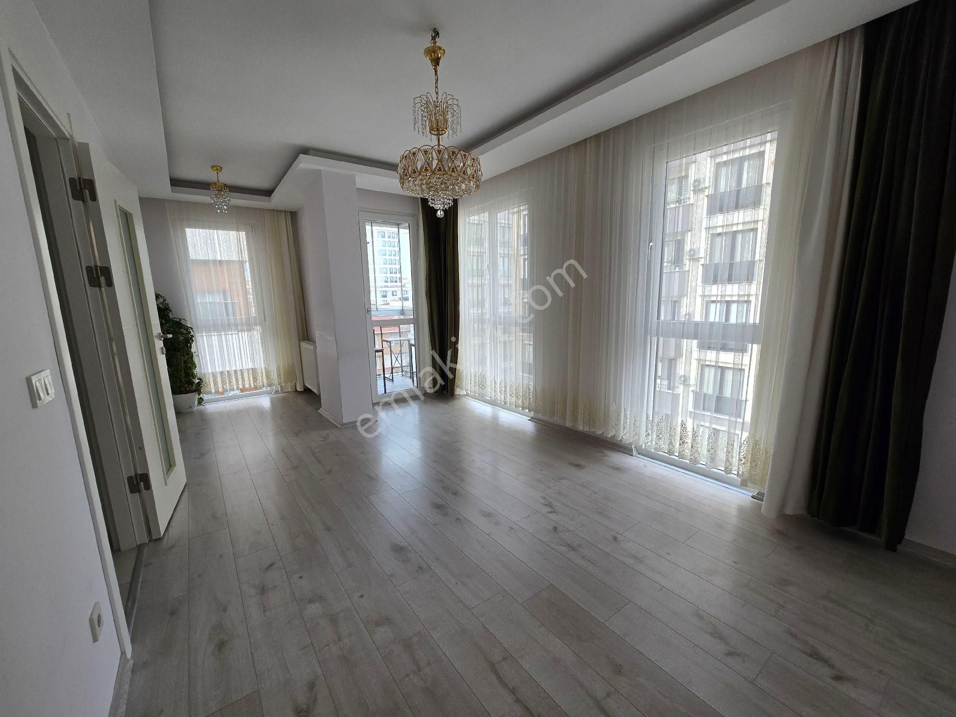 Ümraniye Merkezde Lüx Ebeveyn Banyolu 2+1 Daire Finans Merkzine 5 Dakika