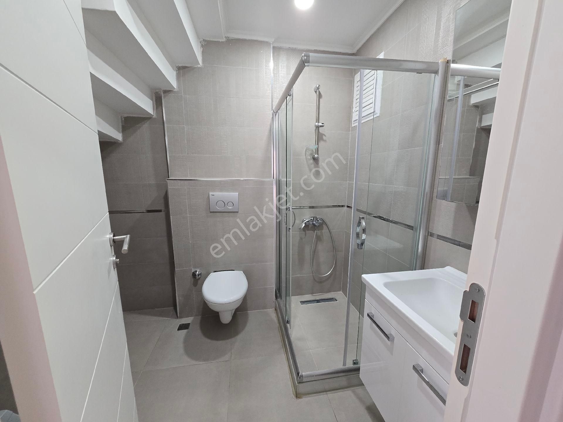 Ümraniye Merkezde Lüx Ebeveyn Banyolu 2+1 Daire Finans Merkzine 5 Dakika - Görsel 9