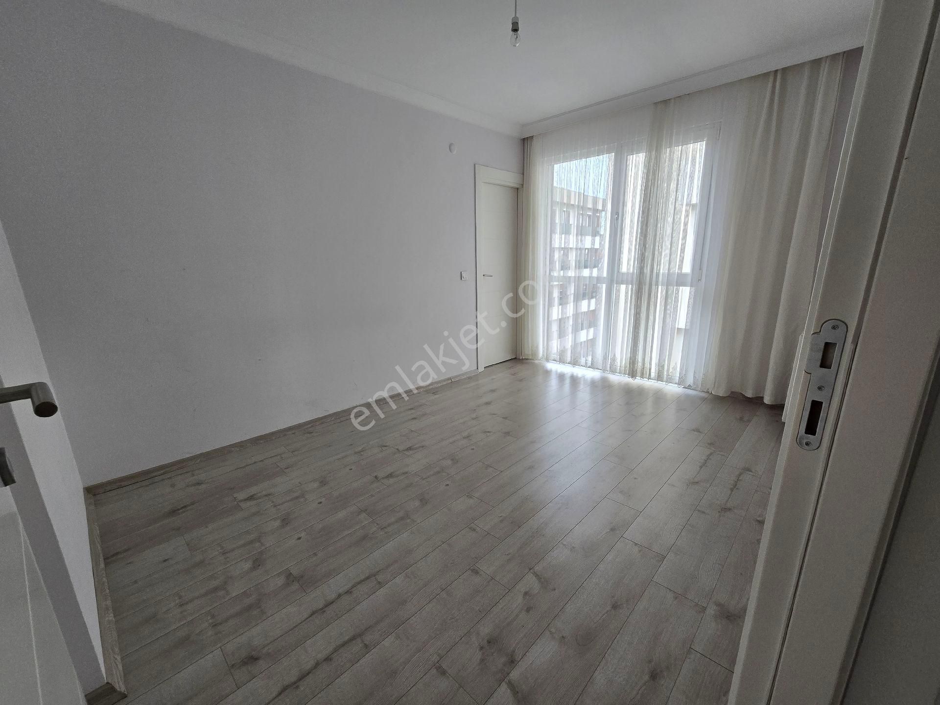 Ümraniye Merkezde Lüx Ebeveyn Banyolu 2+1 Daire Finans Merkzine 5 Dakika - Görsel 8