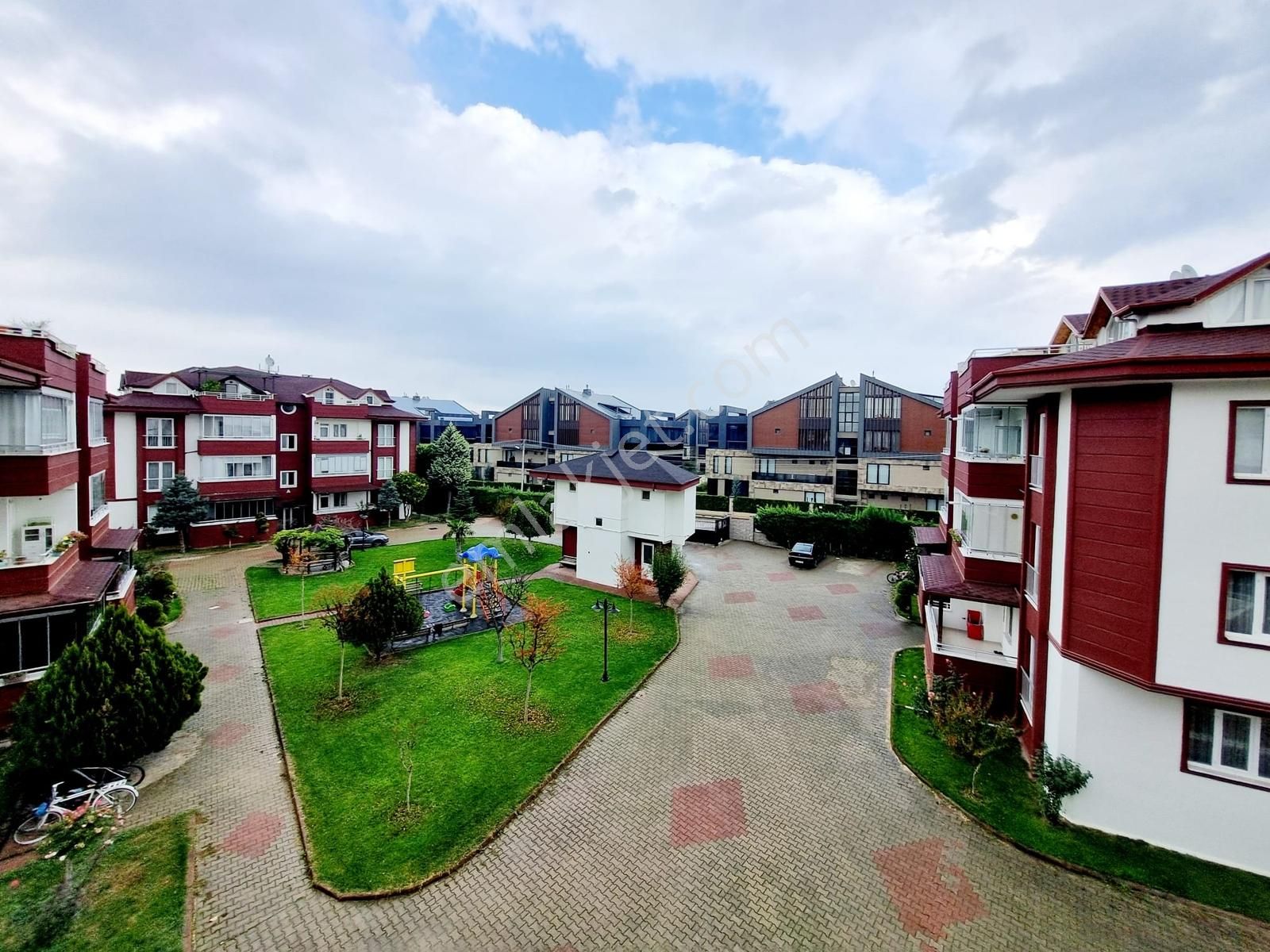 Kariyer'den Aykent Sitesi Mahmudiye Mh 175m² 4+1 Satılık Dubleks - Görsel 5