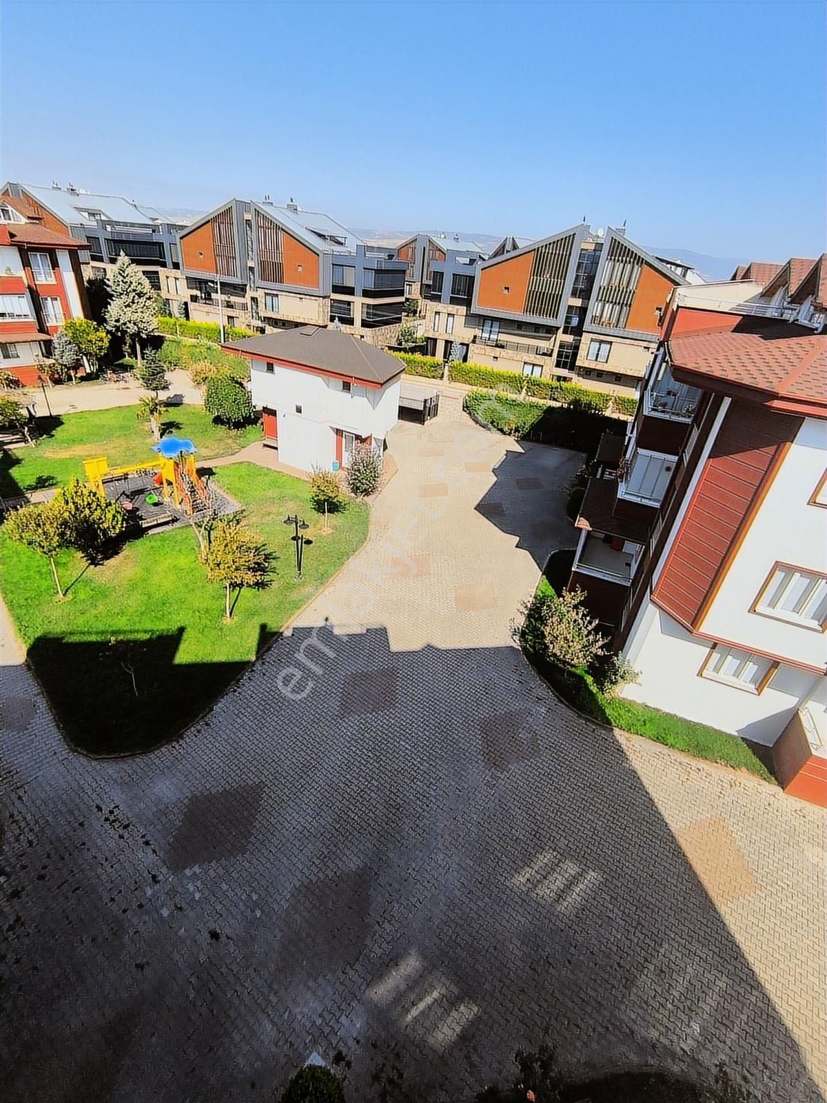 Kariyer'den Aykent Sitesi Mahmudiye Mh 175m² 4+1 Satılık Dubleks - Görsel 16