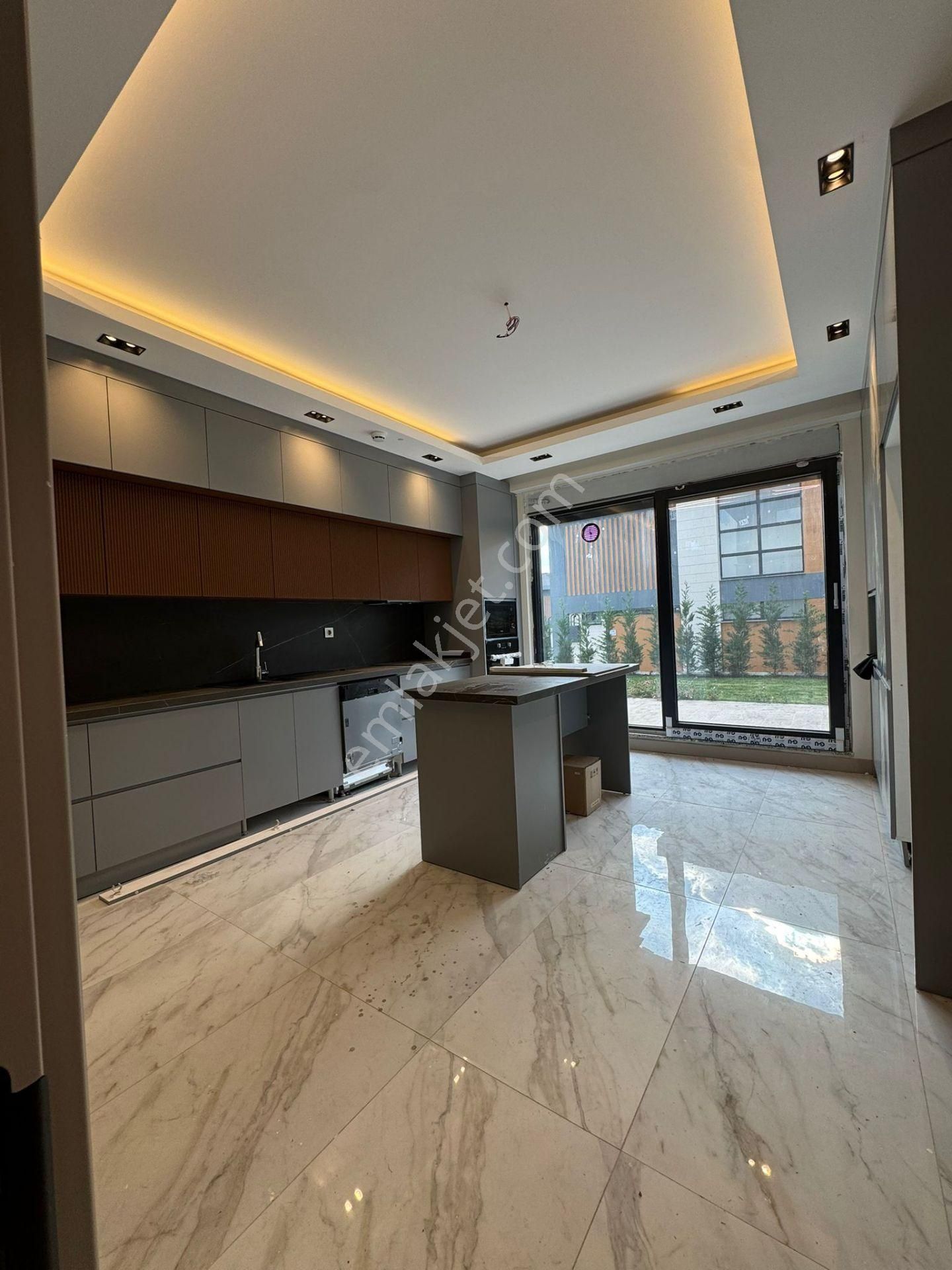 Çorlu Önerlerde Müstakil Havuzlu Satılık Lüks 4+1 Villa - Görsel 6