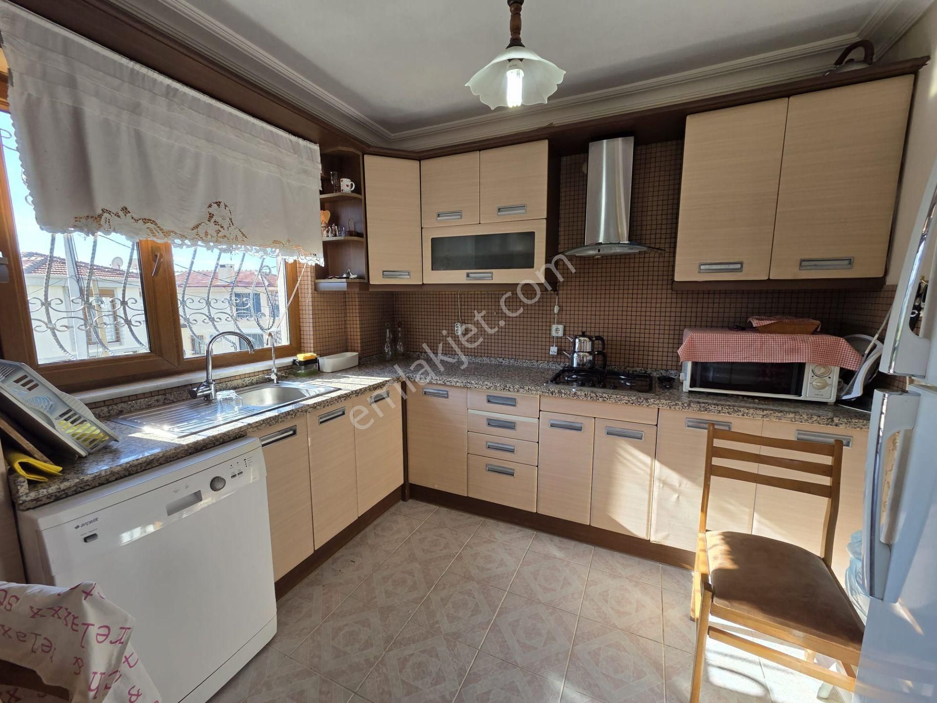 Altınoluk İlkbahar'dan Şehir İçinde Elit Mevkiide 350m² Arsa İçinde 7+2 Müstakil Köşe Villa - Görsel 43