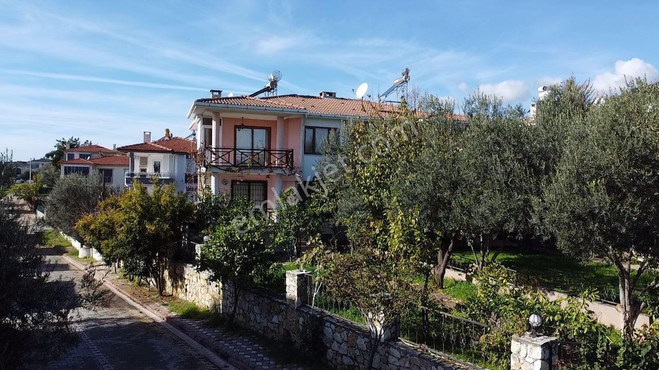 Altınoluk İlkbahar'dan Şehir İçinde Elit Mevkiide 350m² Arsa İçinde 7+2 Müstakil Köşe Villa - Görsel 2