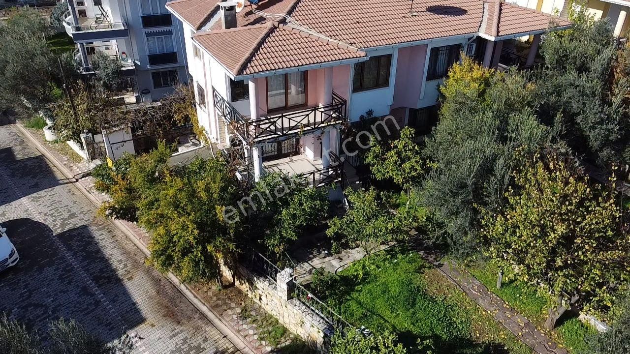 Altınoluk İlkbahar'dan Şehir İçinde Elit Mevkiide 350m² Arsa İçinde 7+2 Müstakil Köşe Villa - Görsel 5