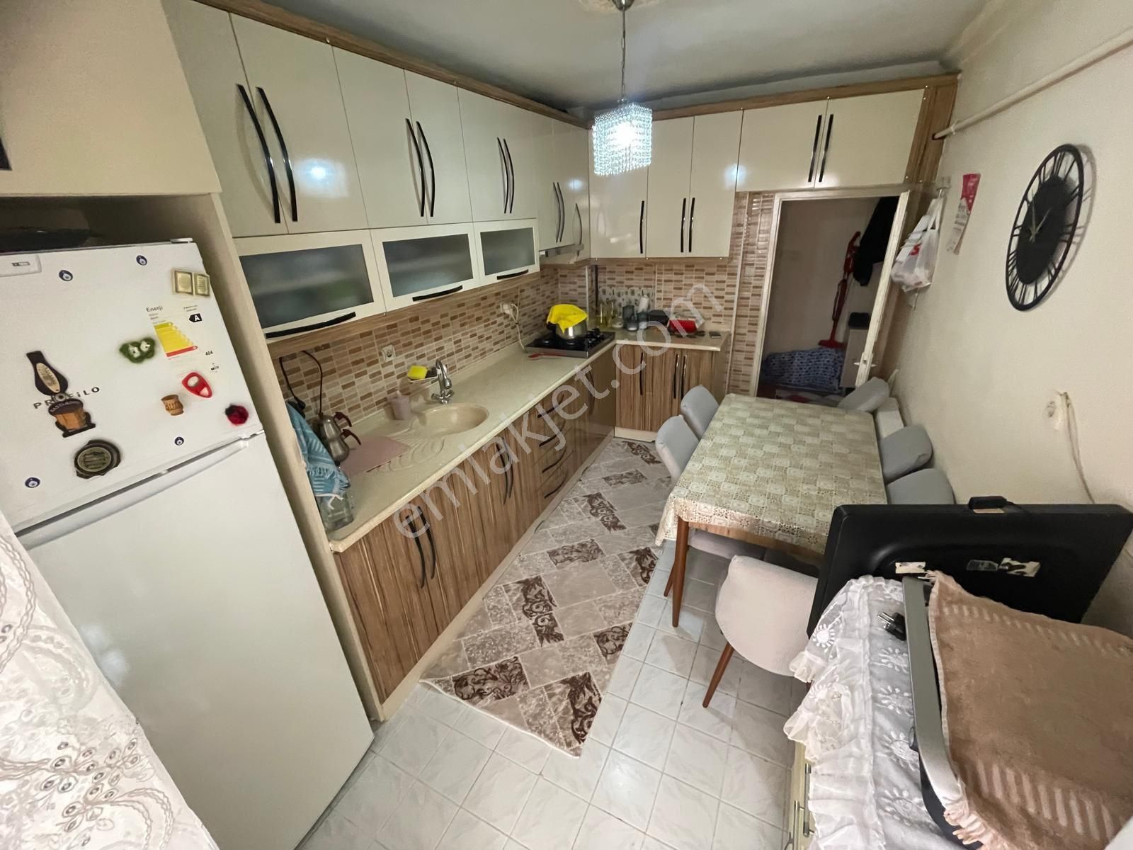 Mareşal Çakmak Mh'de Geniş Bağımsız Satılık 2+1 Daire - Görsel 2