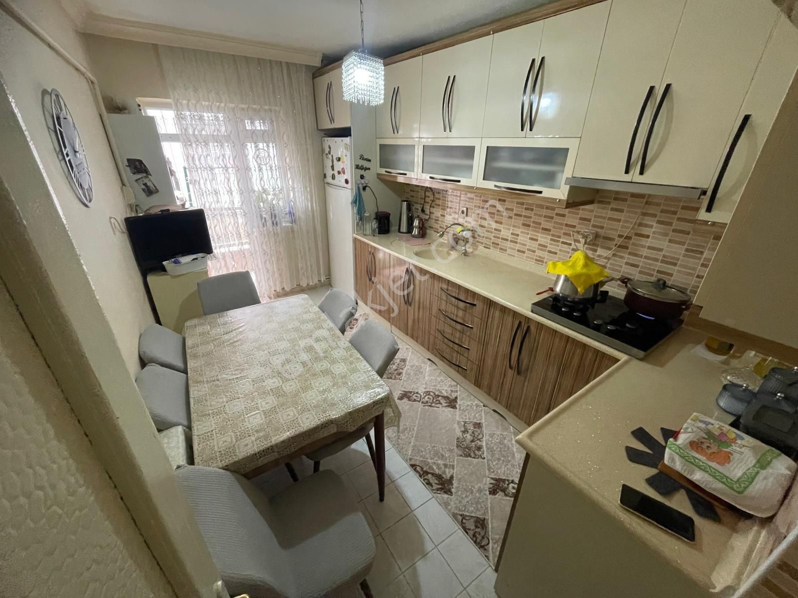 Mareşal Çakmak Mh'de Geniş Bağımsız Satılık 2+1 Daire