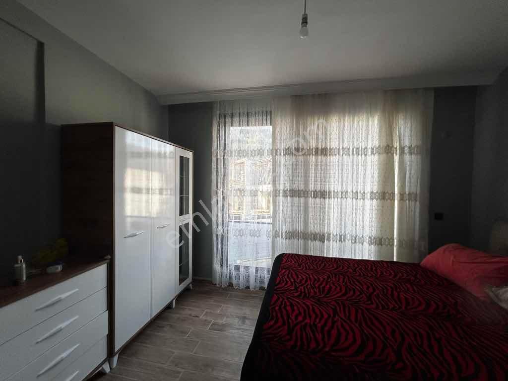 Çandarlı Bağyeri Evleri Sitesinde Ortak Havuzlu Tripleks Villa - Görsel 9