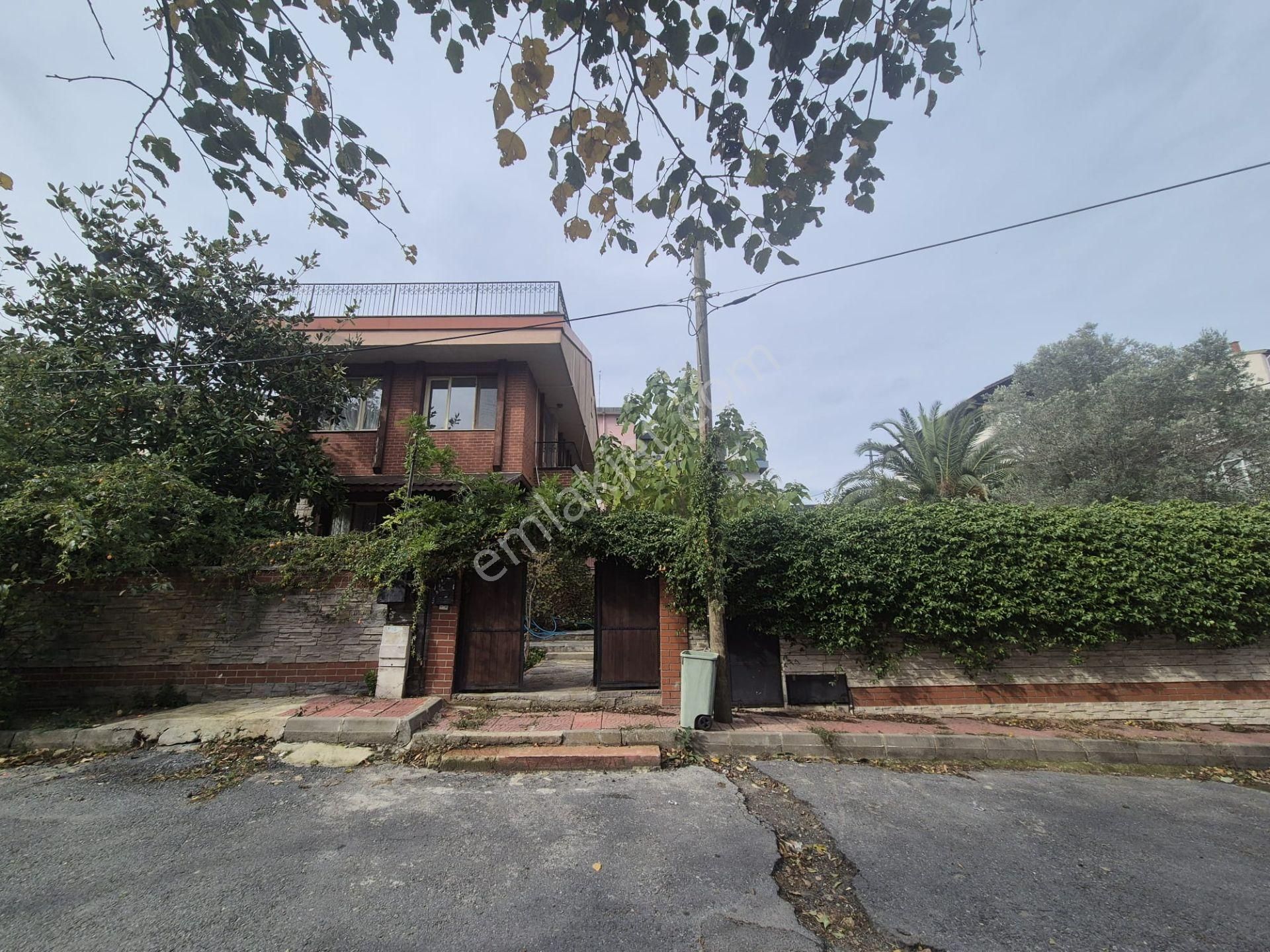 Kilyosta 786 M2 Arsa İçersin'de 6+2 Müstakil Havuzlu Villa ....