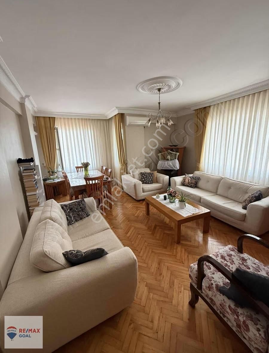 Cadde' Ye Yakın Deniz Manzaralı Dubleks Daire - Görsel 4