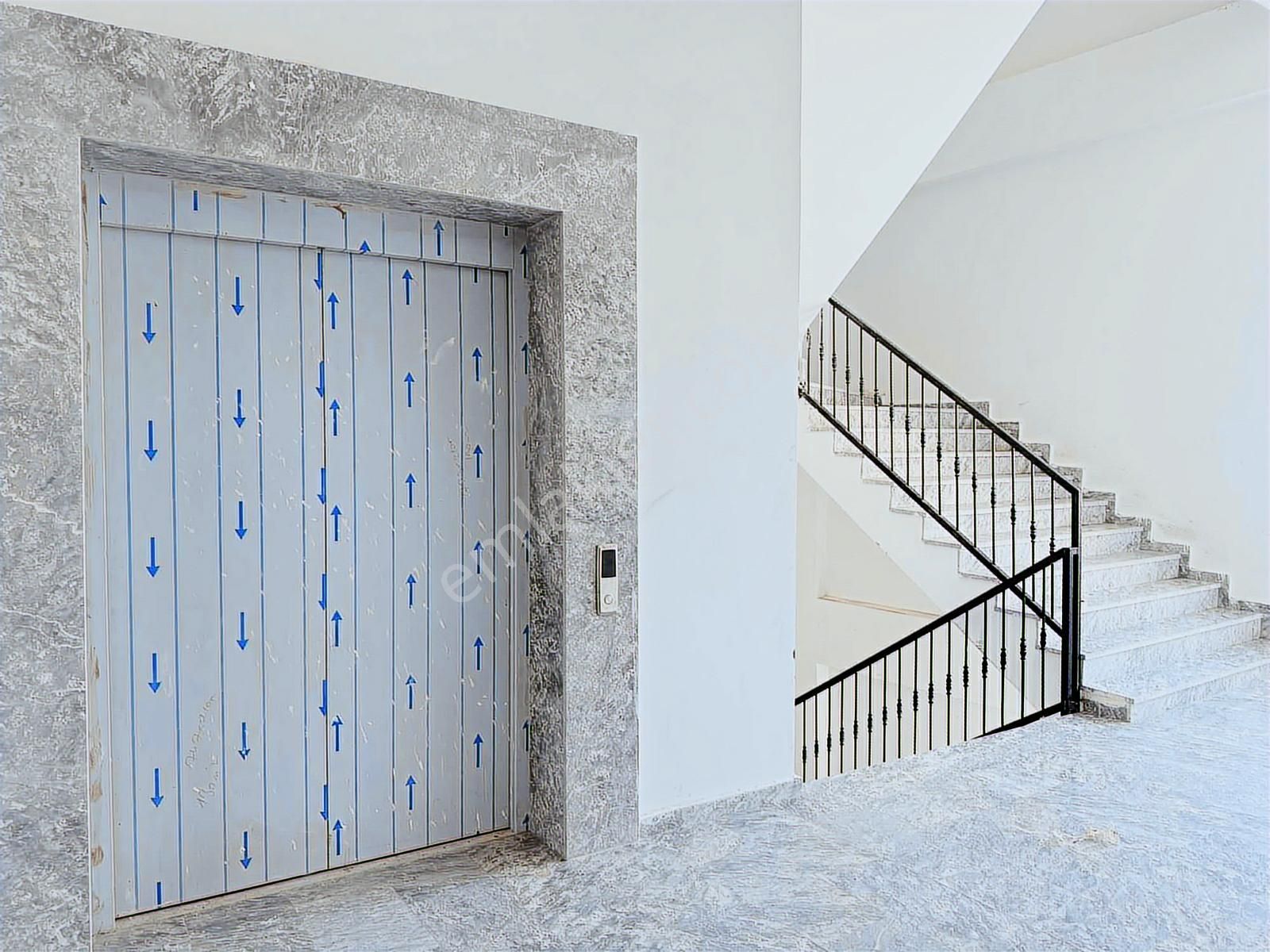 Gürsu Yenidoğanda Kiralık İş Merkezi Katı 1.100+1.100 M2 - Görsel 25