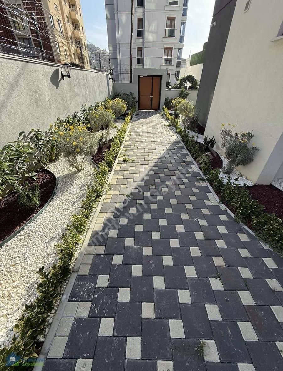 Maltepe Zümrütevler De Metro Ya Komşu Otoparklı Eşyalı 3+1 - Görsel 6