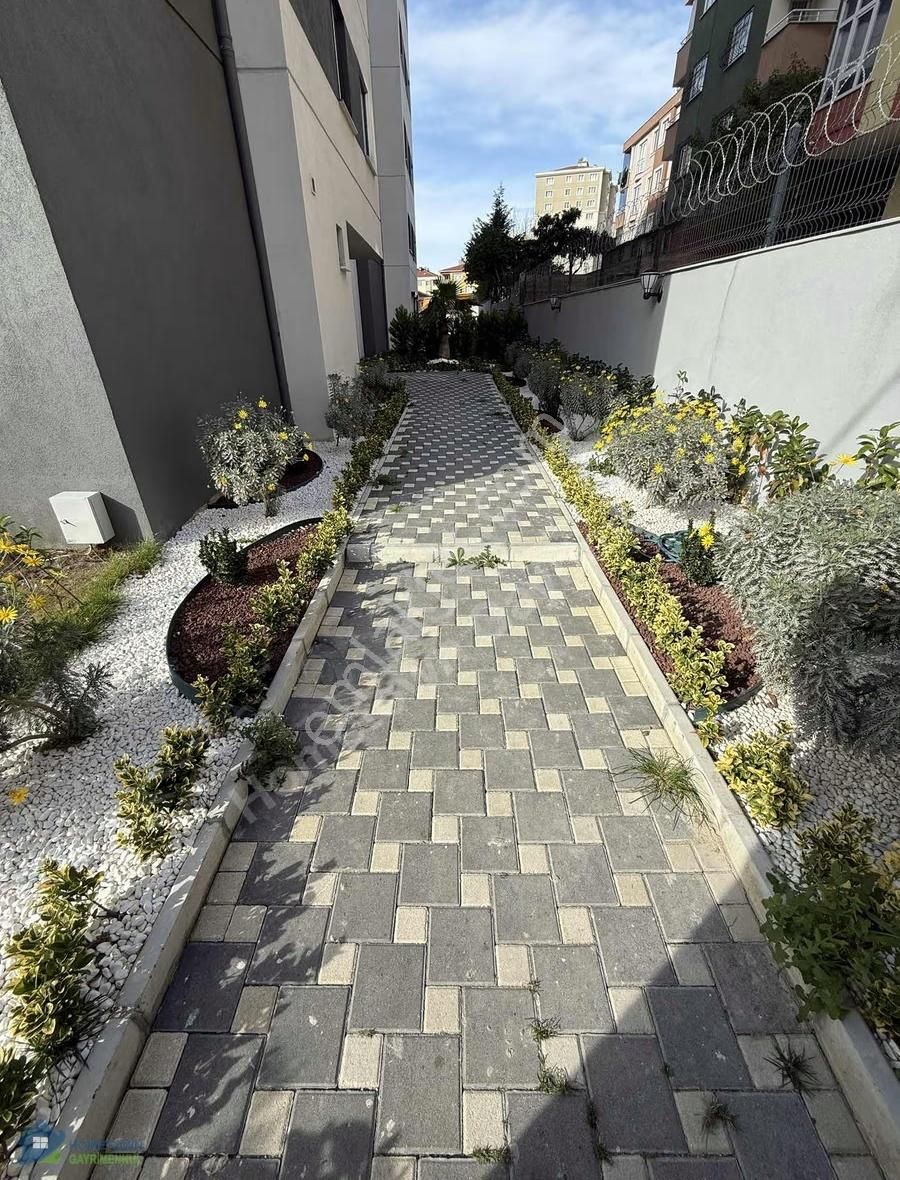 Maltepe Zümrütevler De Metro Ya Komşu Otoparklı Eşyalı 3+1 - Görsel 13