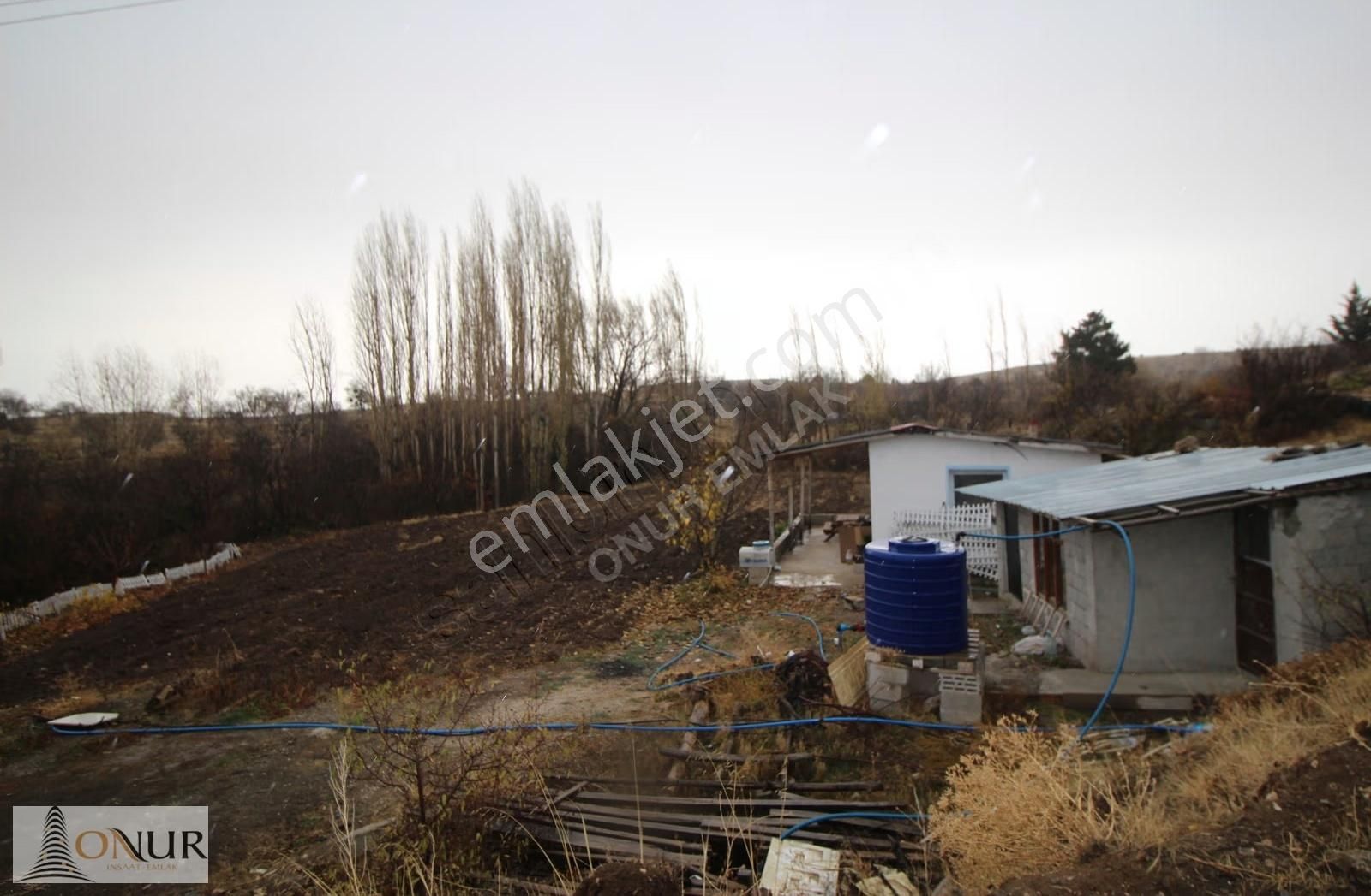 Onur Emlak Meram Karadiğin Mah. 950 M2 Müstakil Bahçe