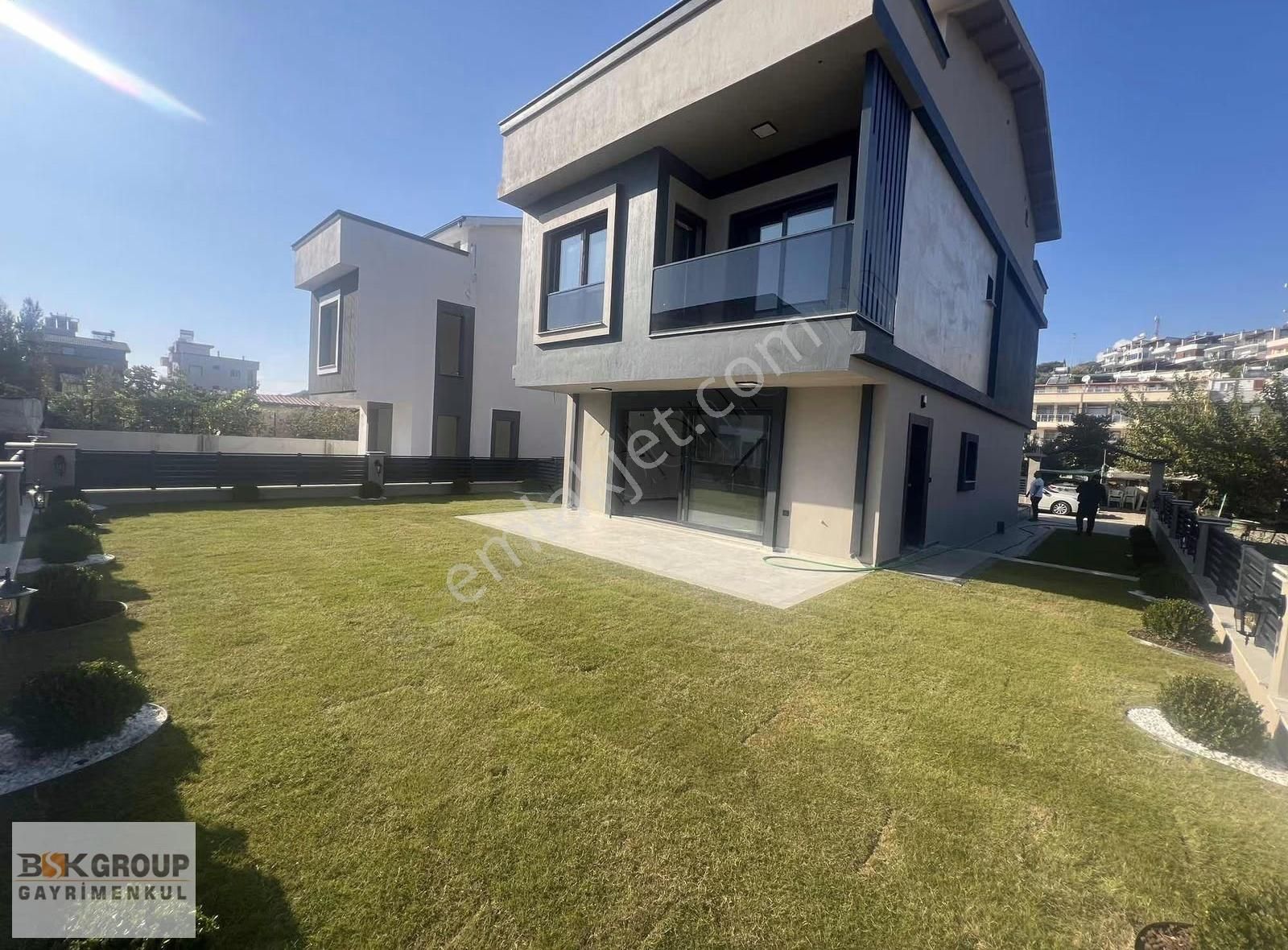 Bsk Group'dan Ultra Lüx Geniş Bahçeli Villa..! - Görsel 27