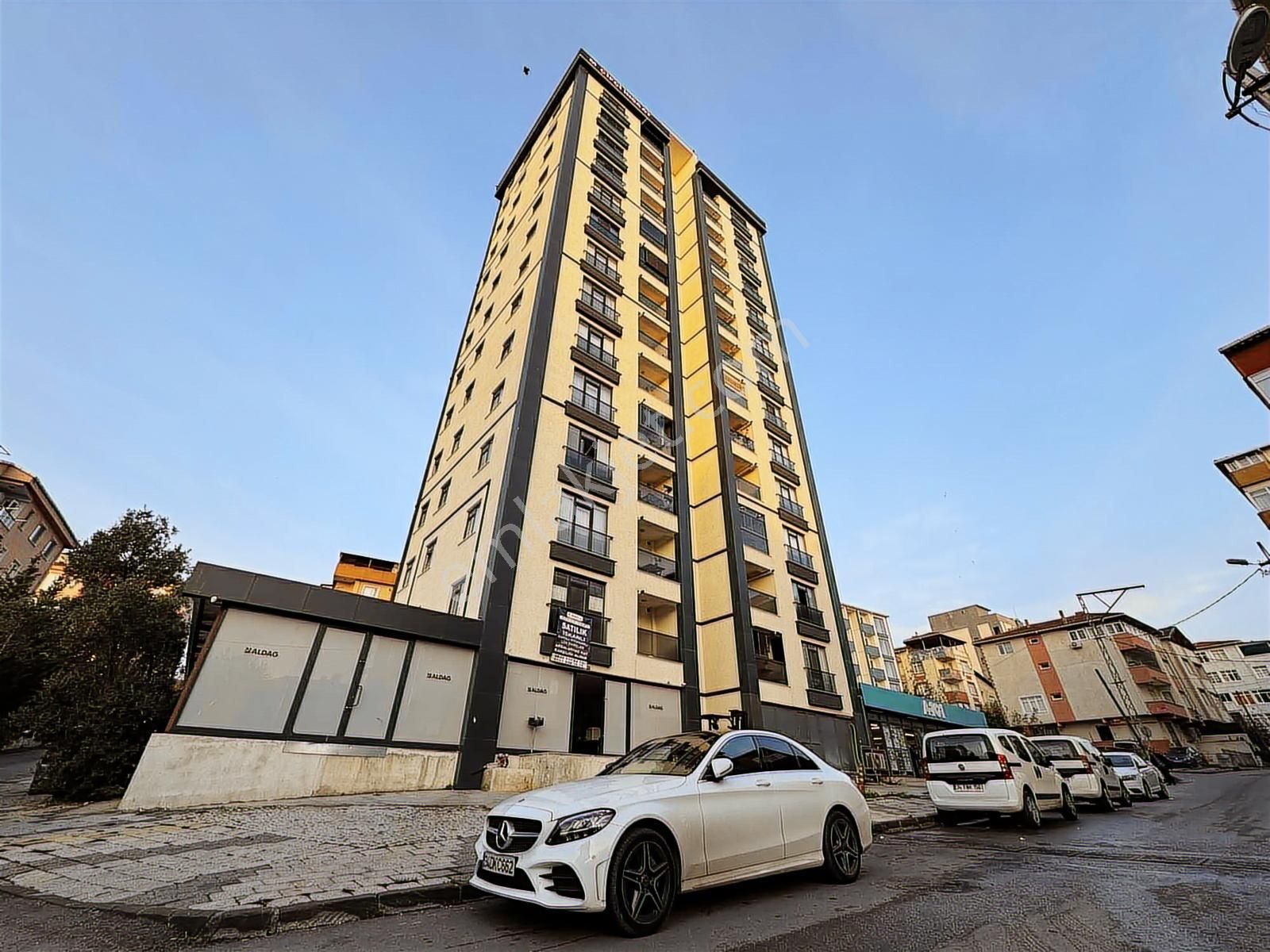 Kartal'da Full Deniz Manzaralı 3+1 Manzaraya Karşı Lüks Yaşam