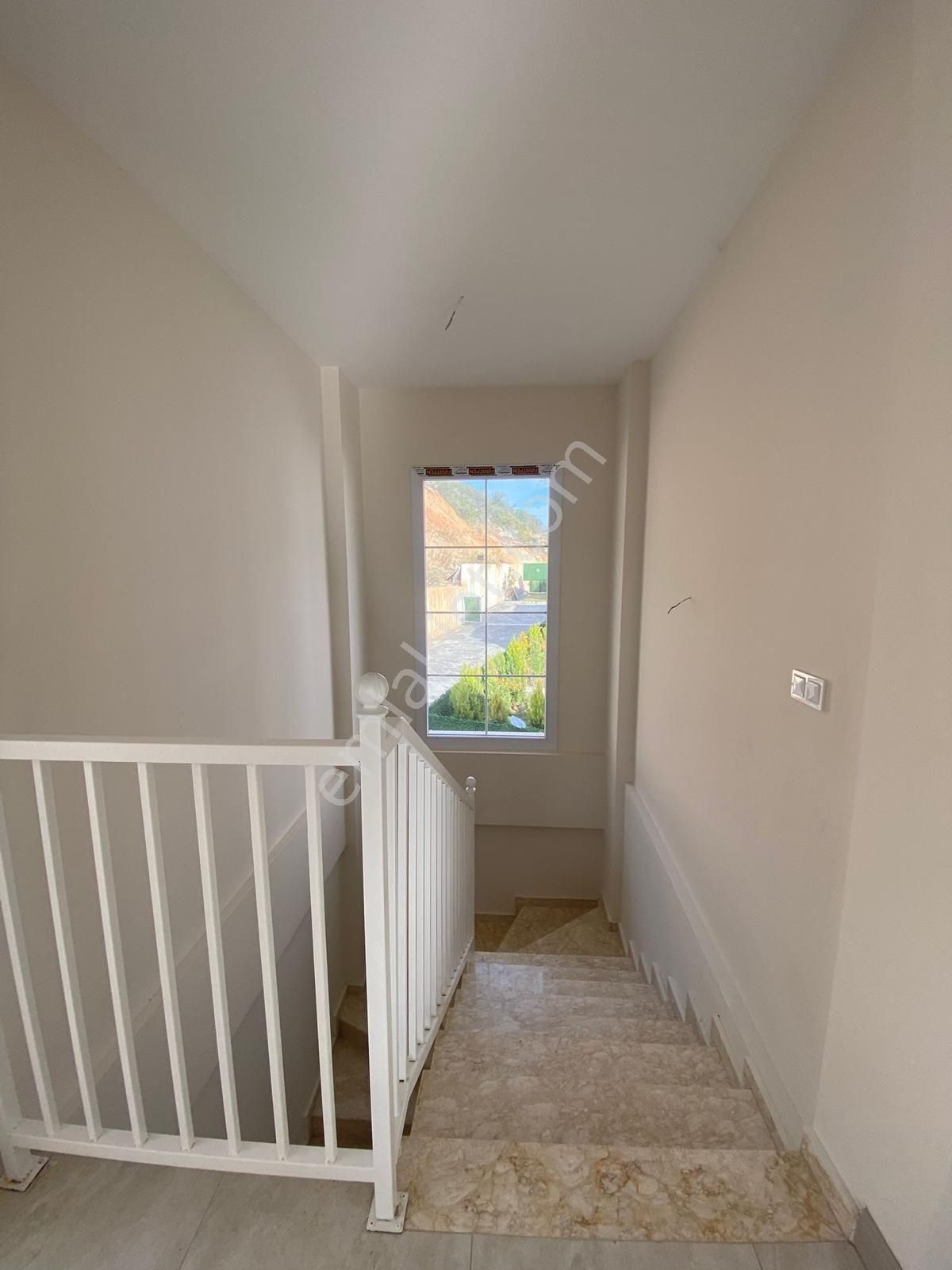 Kuşadası Satılık 4+1 Villa - Görsel 23