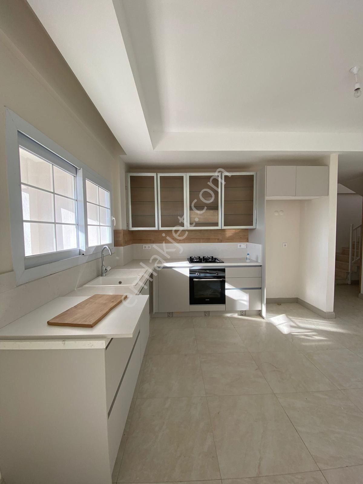 Kuşadası Satılık 4+1 Villa - Görsel 11