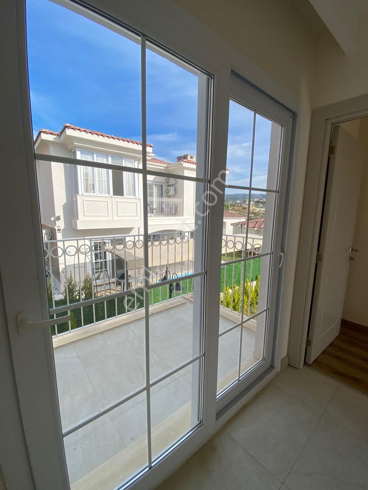 Kuşadası Satılık 4+1 Villa - Görsel 35