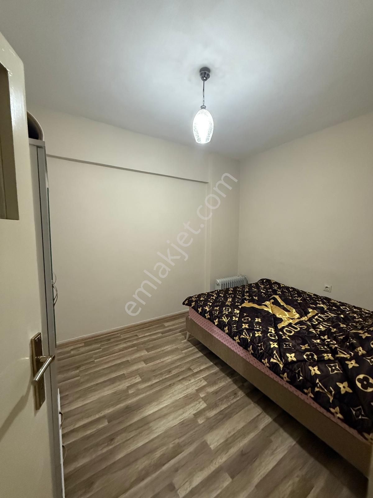 Üstünkent Emlak'tan 3+1 Satılık Fırsat Daire - Görsel 8