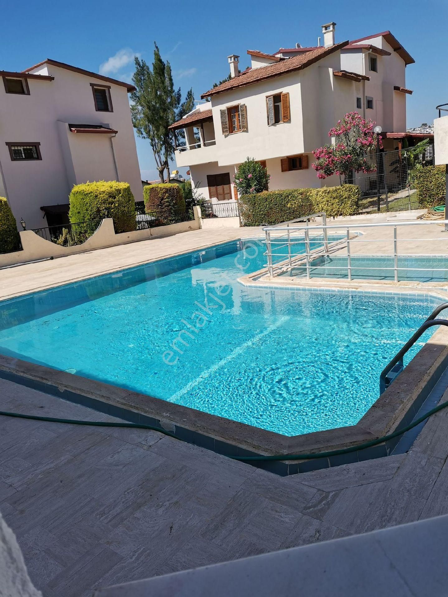 Kuşadası Satılık 3+1 Villa - Görsel 4