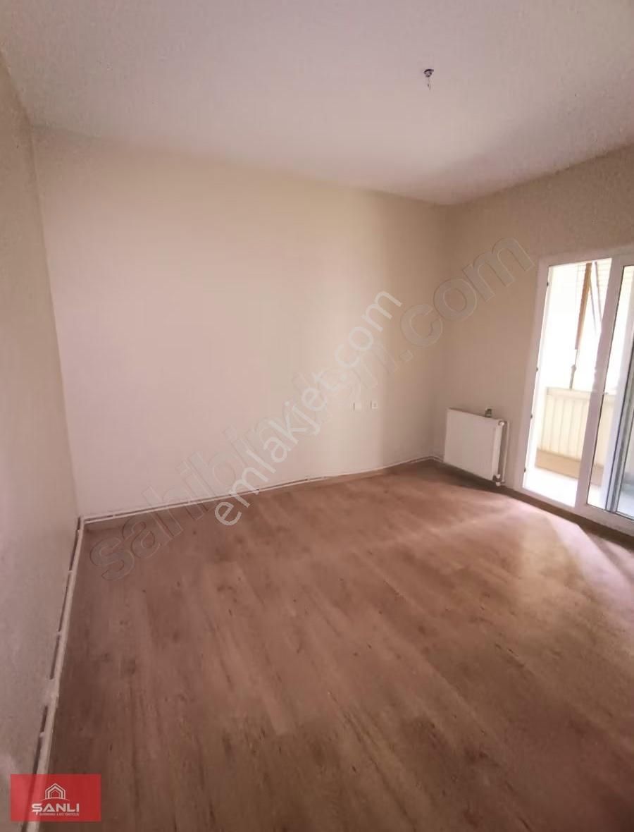 Buca Üçkuyular Pazaryeri, Halısaha Karşısı Kiralik Daire - Görsel 3