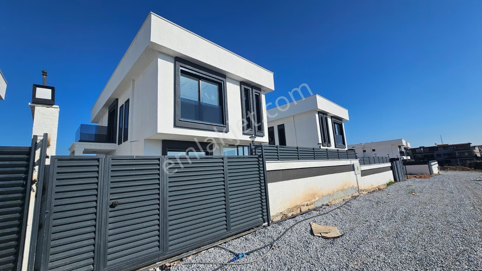 ❗️tam Müstakil Havuzlu Otoparklı Villa❗️