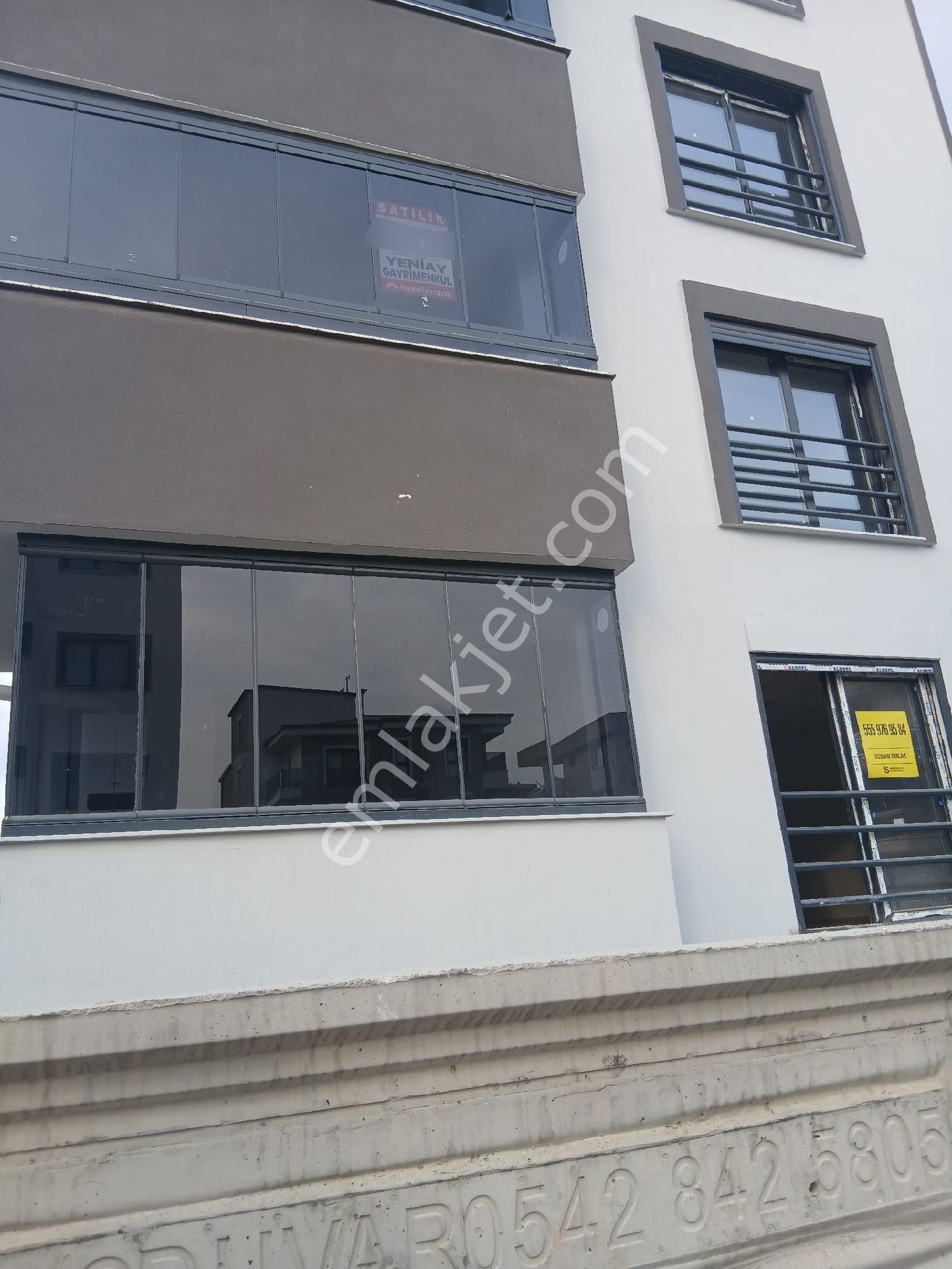 İzmir Torbalı Muratbey Mahallesinde 2+1 Sıfır Geniş Daire Satılık - Görsel 23