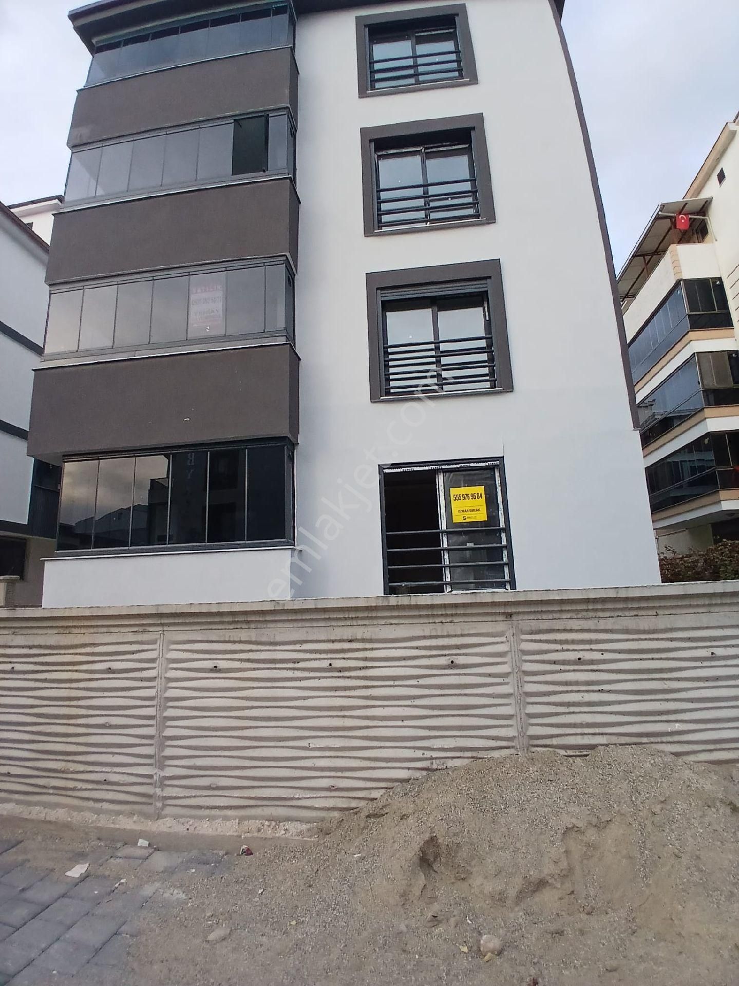 İzmir Torbalı Muratbey Mahallesinde 2+1 Sıfır Geniş Daire Satılık - Görsel 22