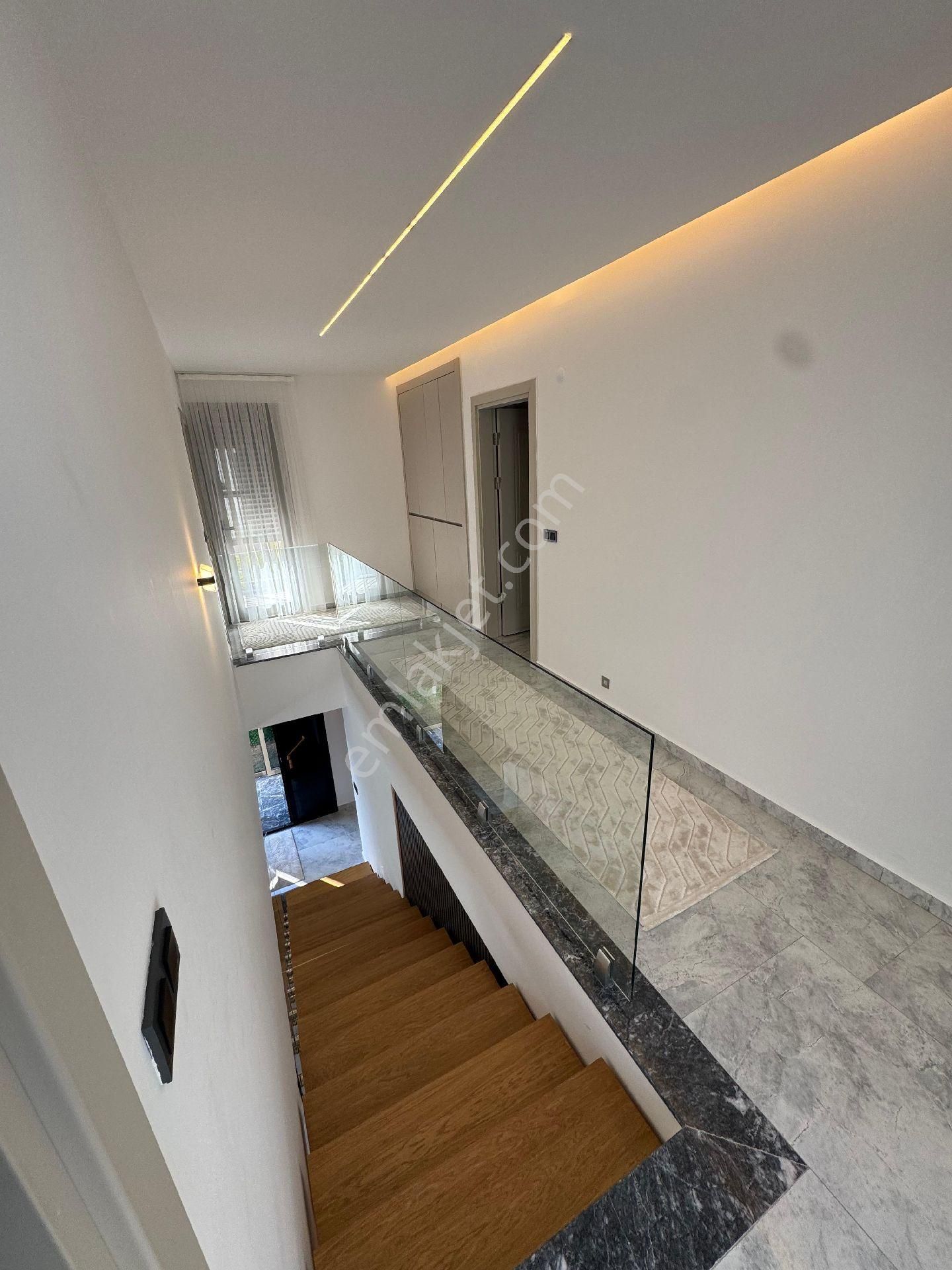 Kuşadası Karaova Mevkinde 4+1 Tek Müstakil - Görsel 7