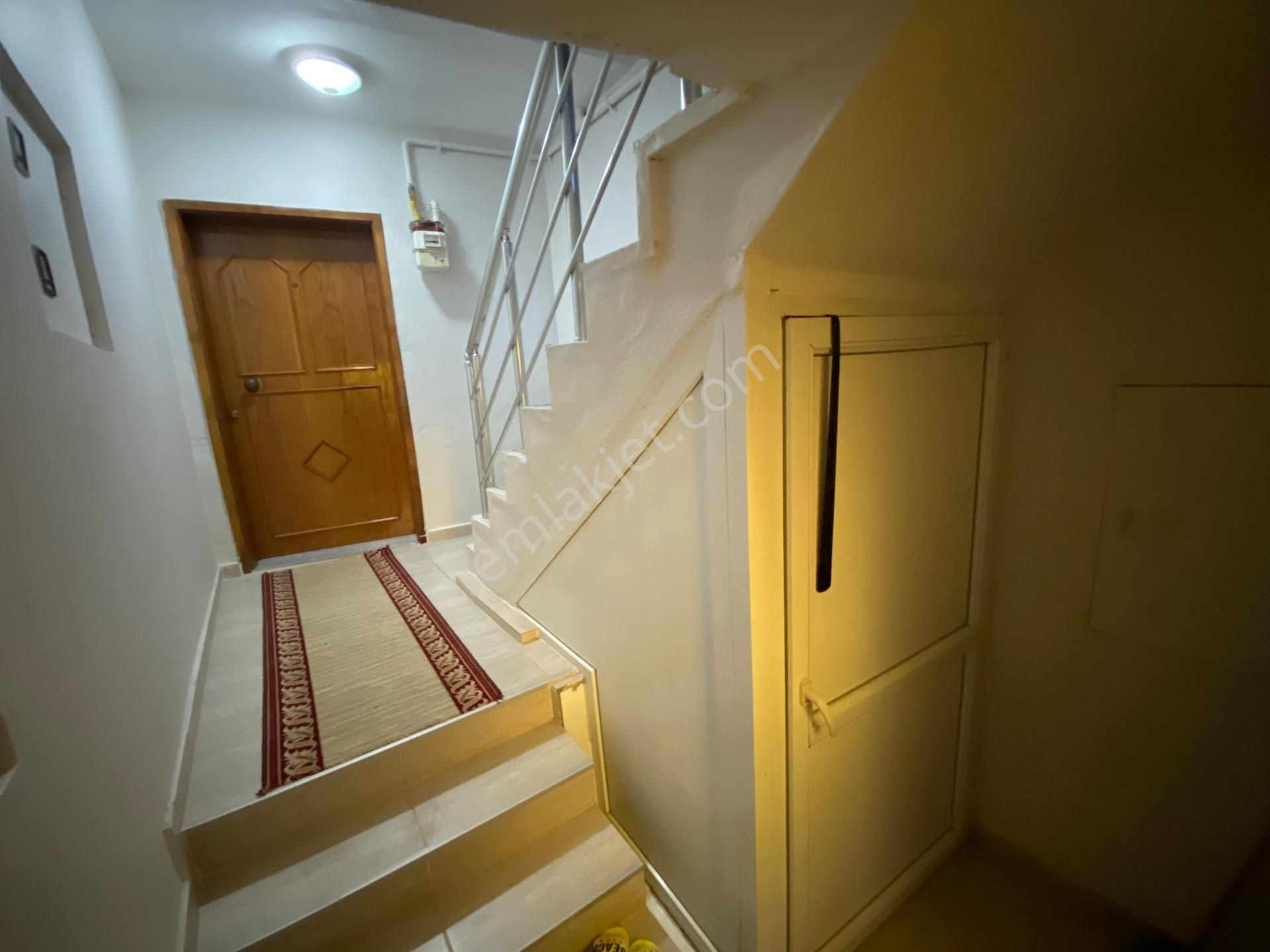 Yunuseli'de 3 Katlı, 3 Daireli Komple Satılık Müstakil Bina - Görsel 30