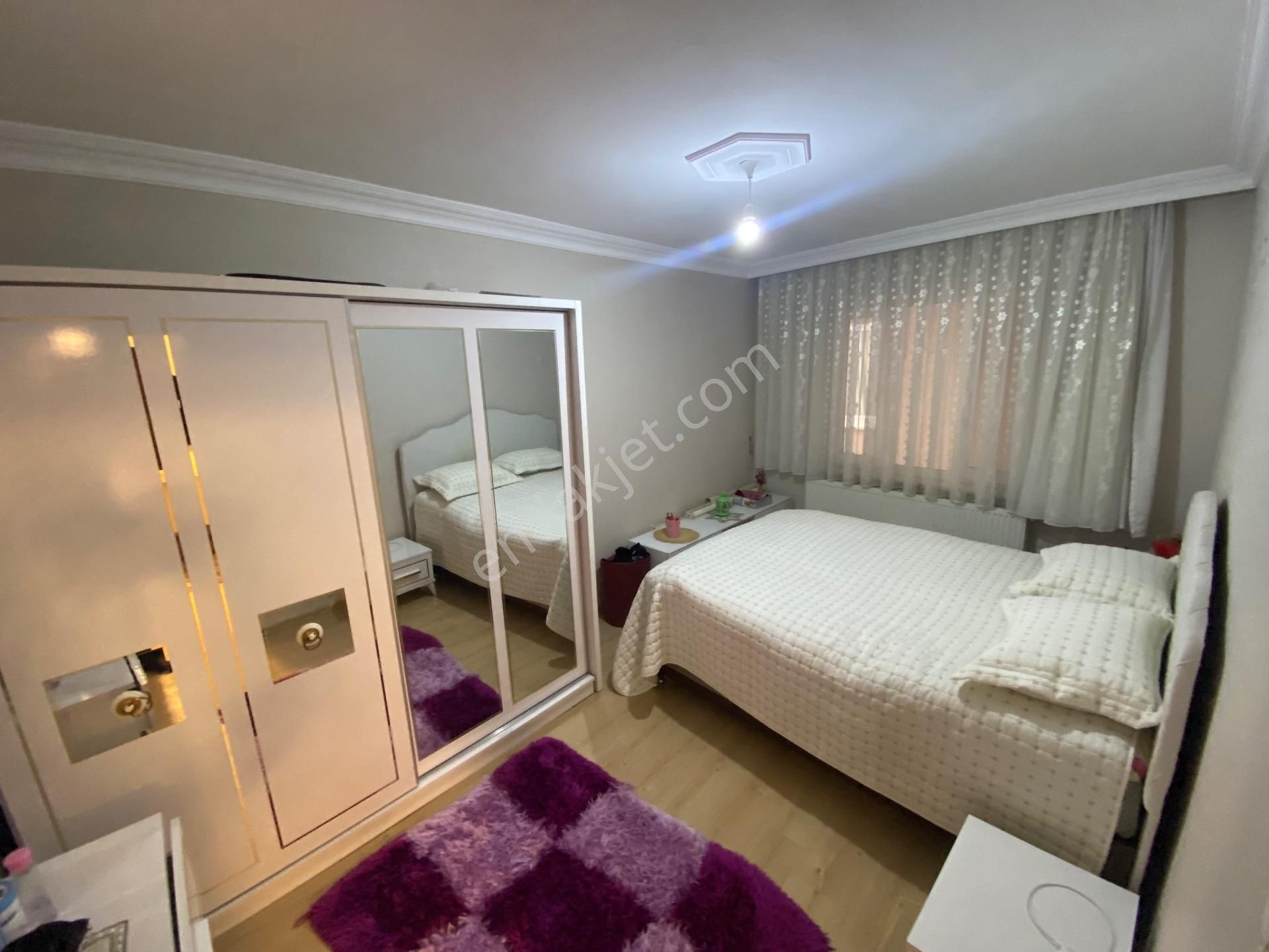 Yunuseli'de 3 Katlı, 3 Daireli Komple Satılık Müstakil Bina - Görsel 11