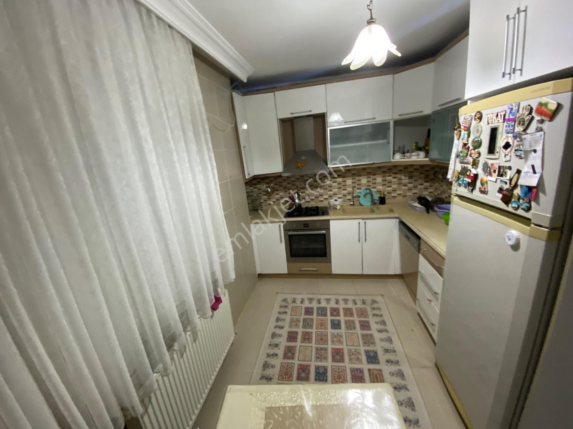 Yunuseli'de 3 Katlı, 3 Daireli Komple Satılık Müstakil Bina - Görsel 7