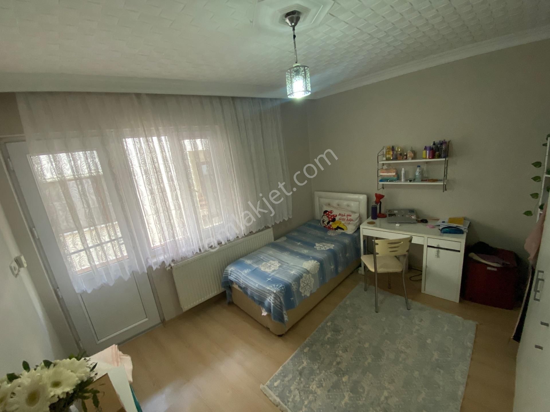 Yunuseli'de 3 Katlı, 3 Daireli Komple Satılık Müstakil Bina - Görsel 15