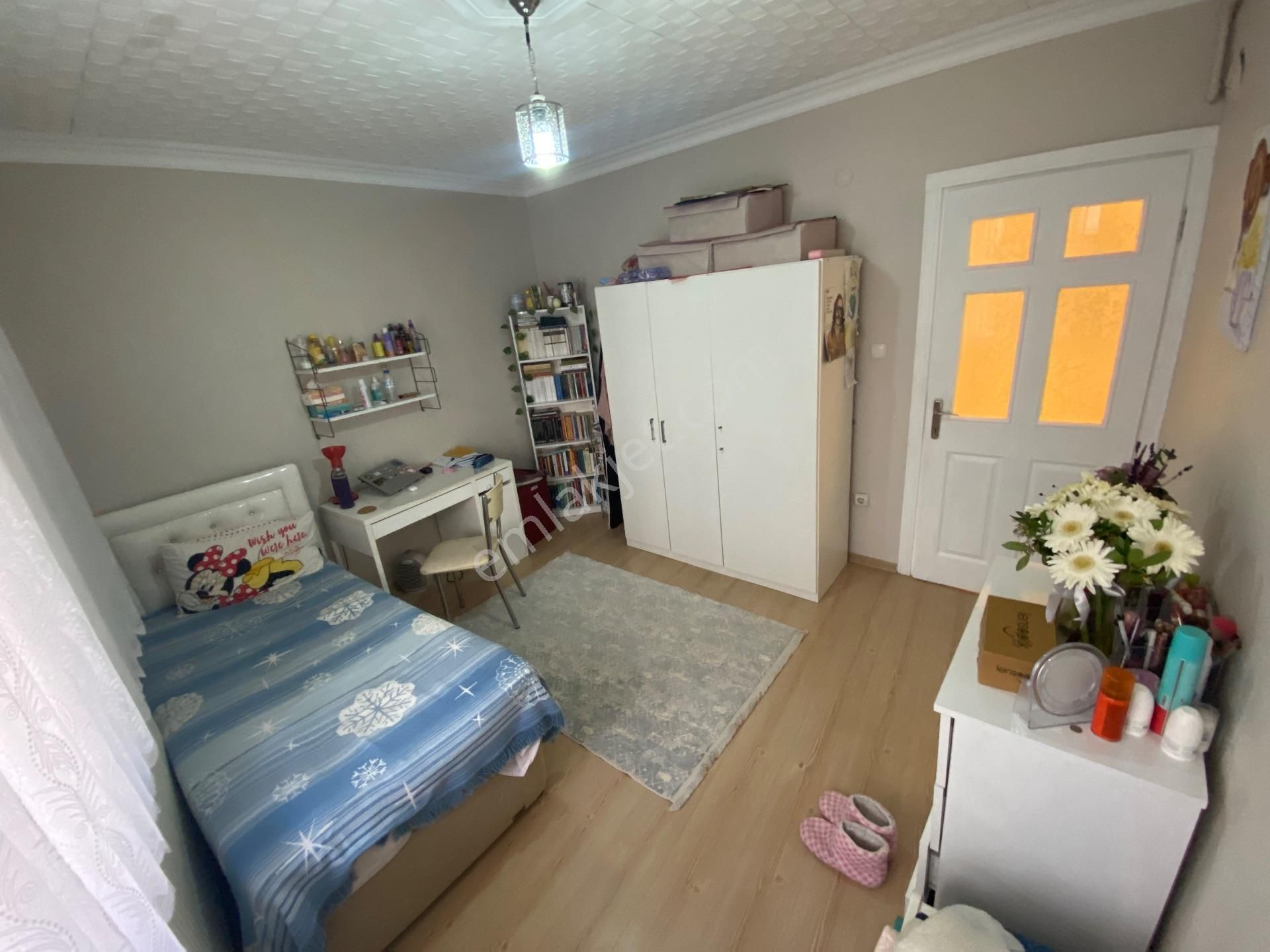 Yunuseli'de 3 Katlı, 3 Daireli Komple Satılık Müstakil Bina - Görsel 17