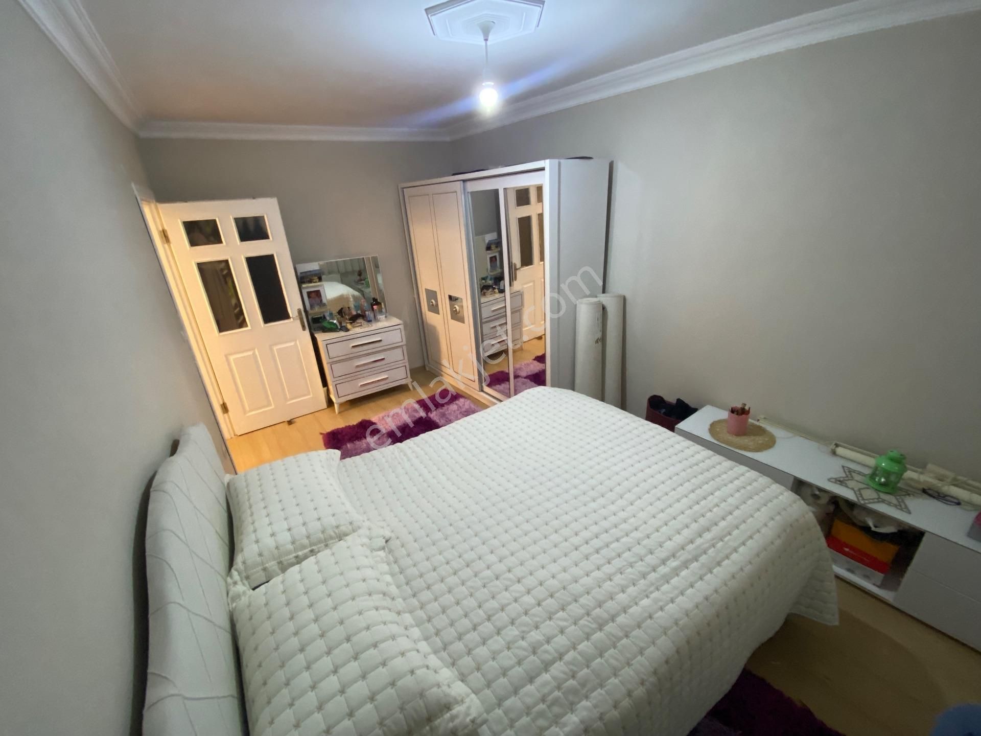 Yunuseli'de 3 Katlı, 3 Daireli Komple Satılık Müstakil Bina - Görsel 13