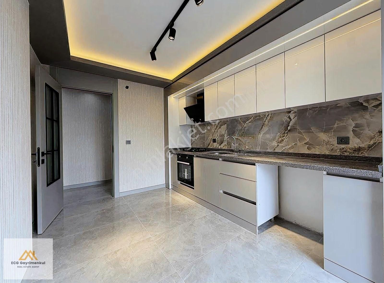 Ecg Gayrimenkul'den; Sıfır Asansörlü, 2+1 Full Daireler..