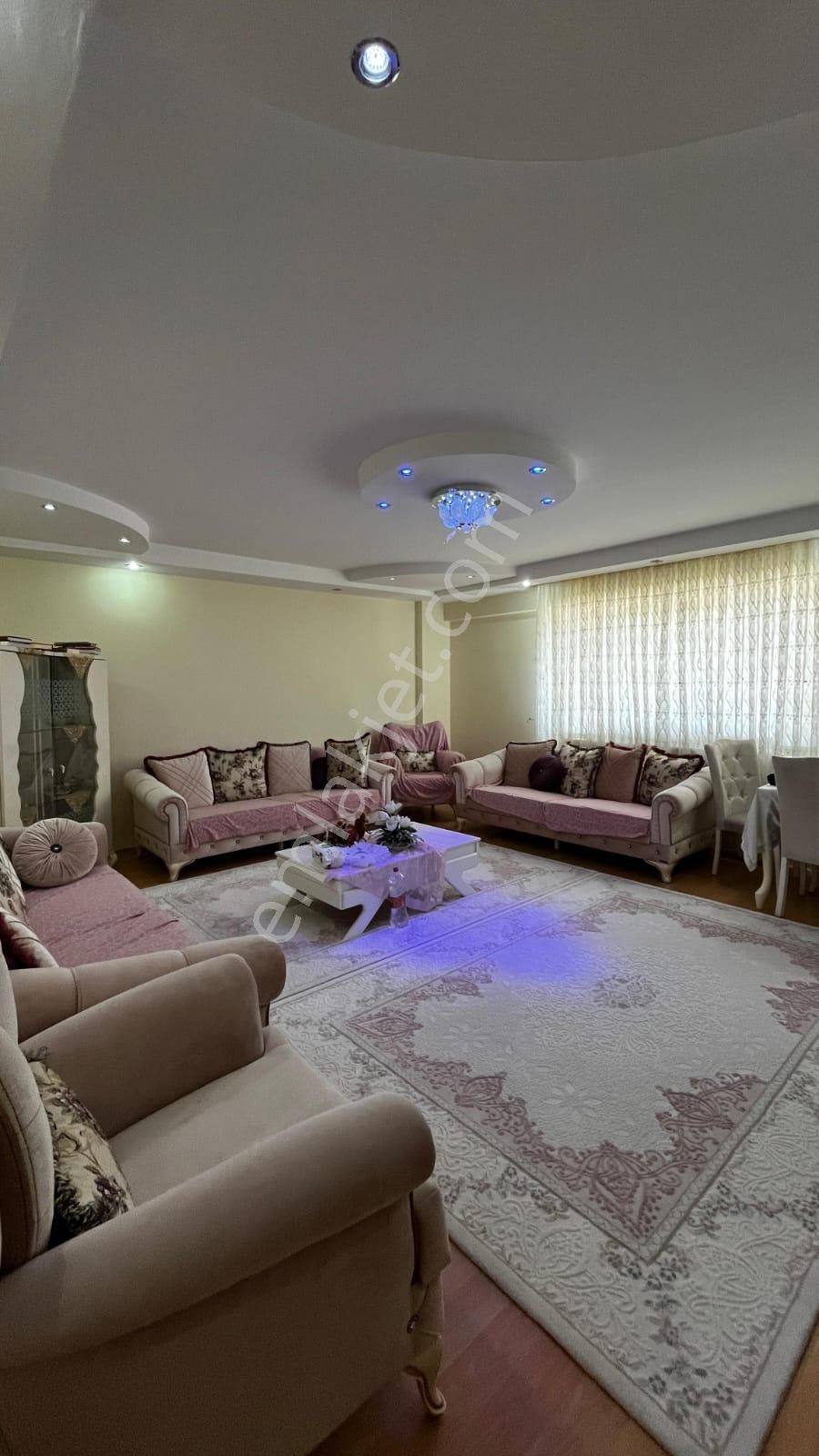 Genişlik Ve Ferahlık İsteyene Tam İstediği Daire